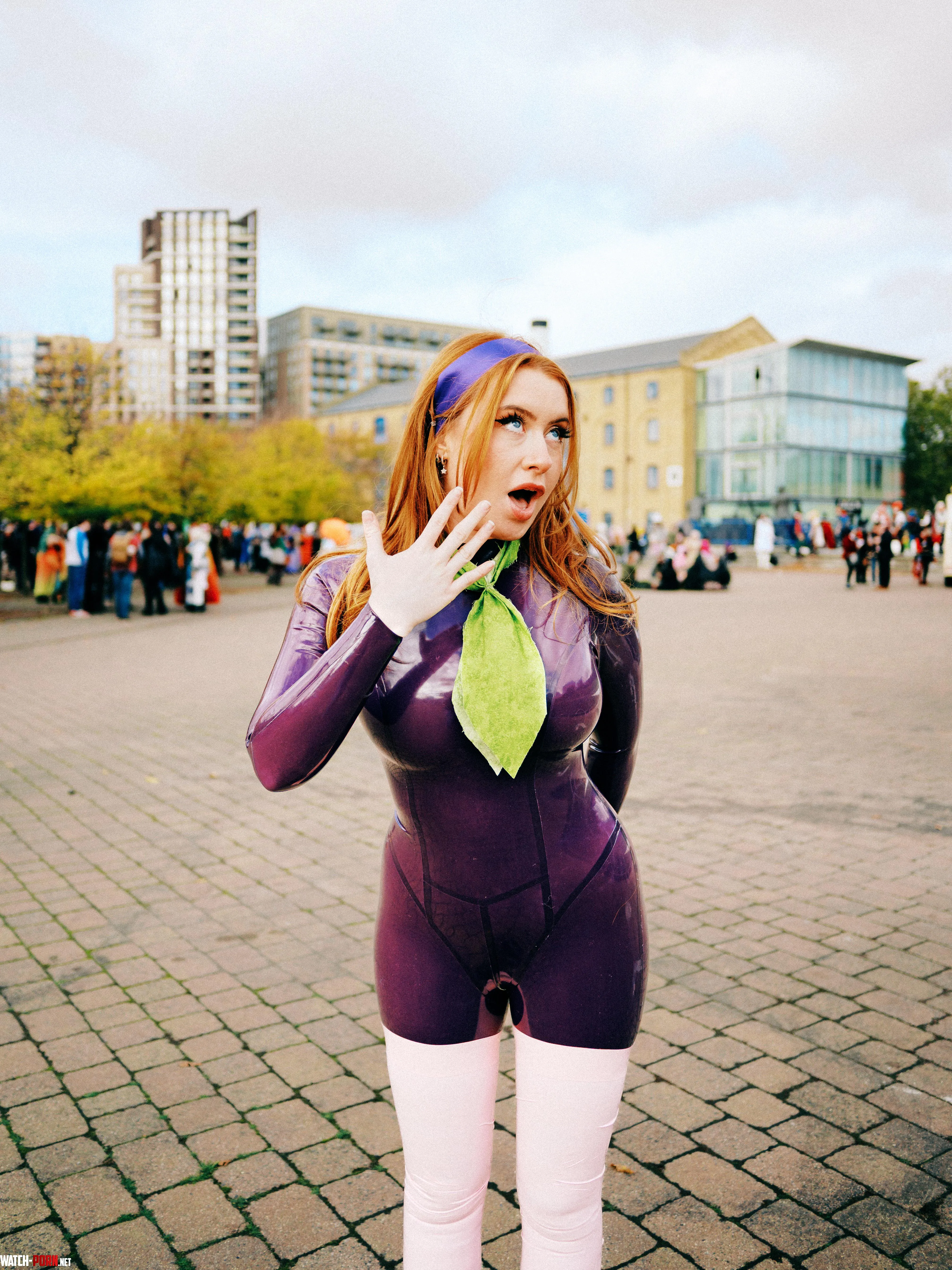 My first comic con - Latex Daphne by marieoncamera