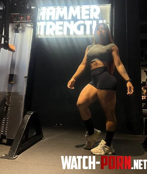 Quick pose between two gym sessions by Real-Diver8010