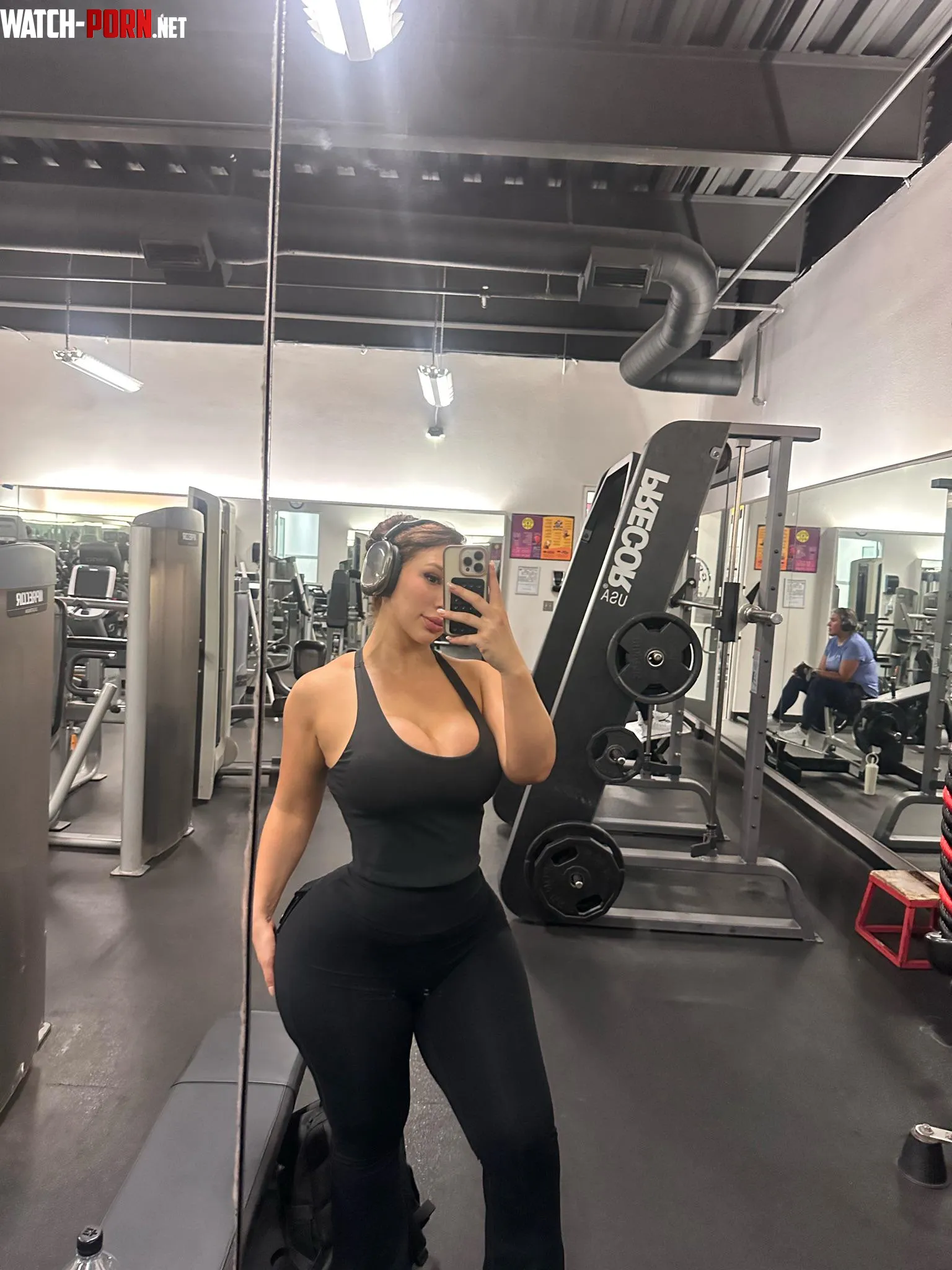 just cranked some squats by YaraYields