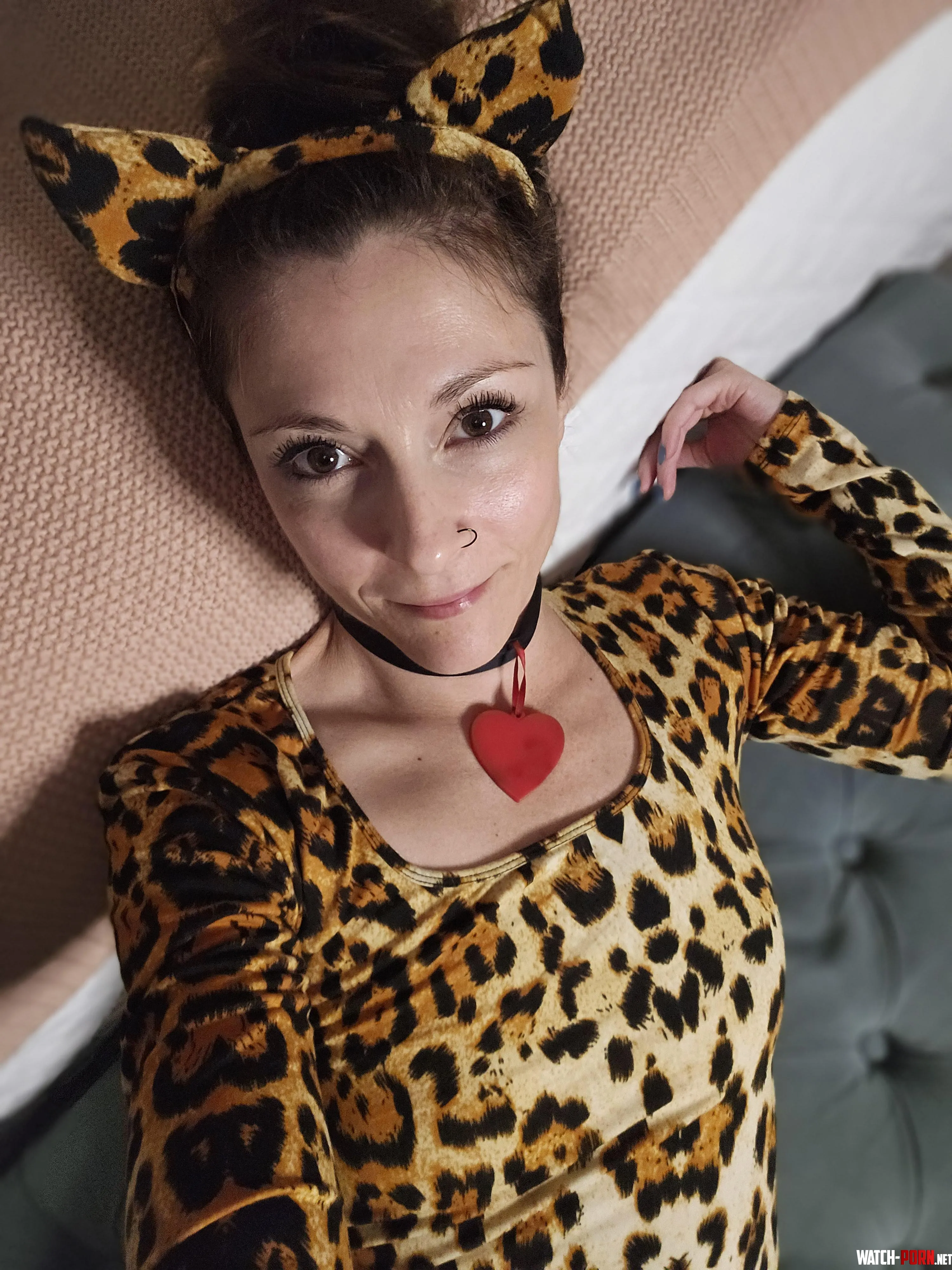 Cougars are out by milf_jennag