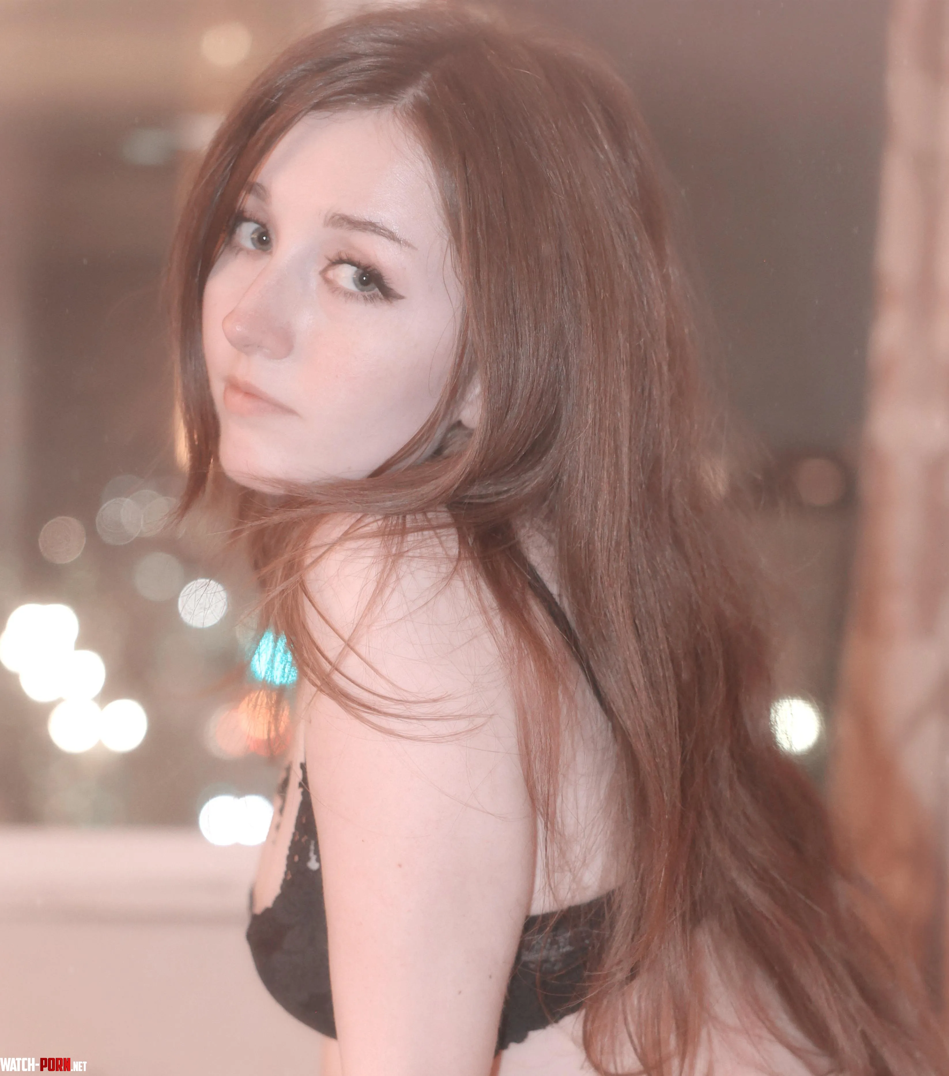 Meet me chat is open 🤍 by sweetlorellei