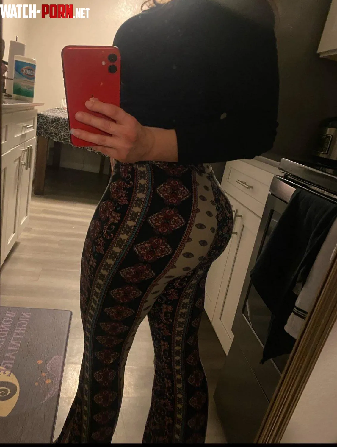 18 year old Swedish girl here🤭 by Mysterious_Age3189