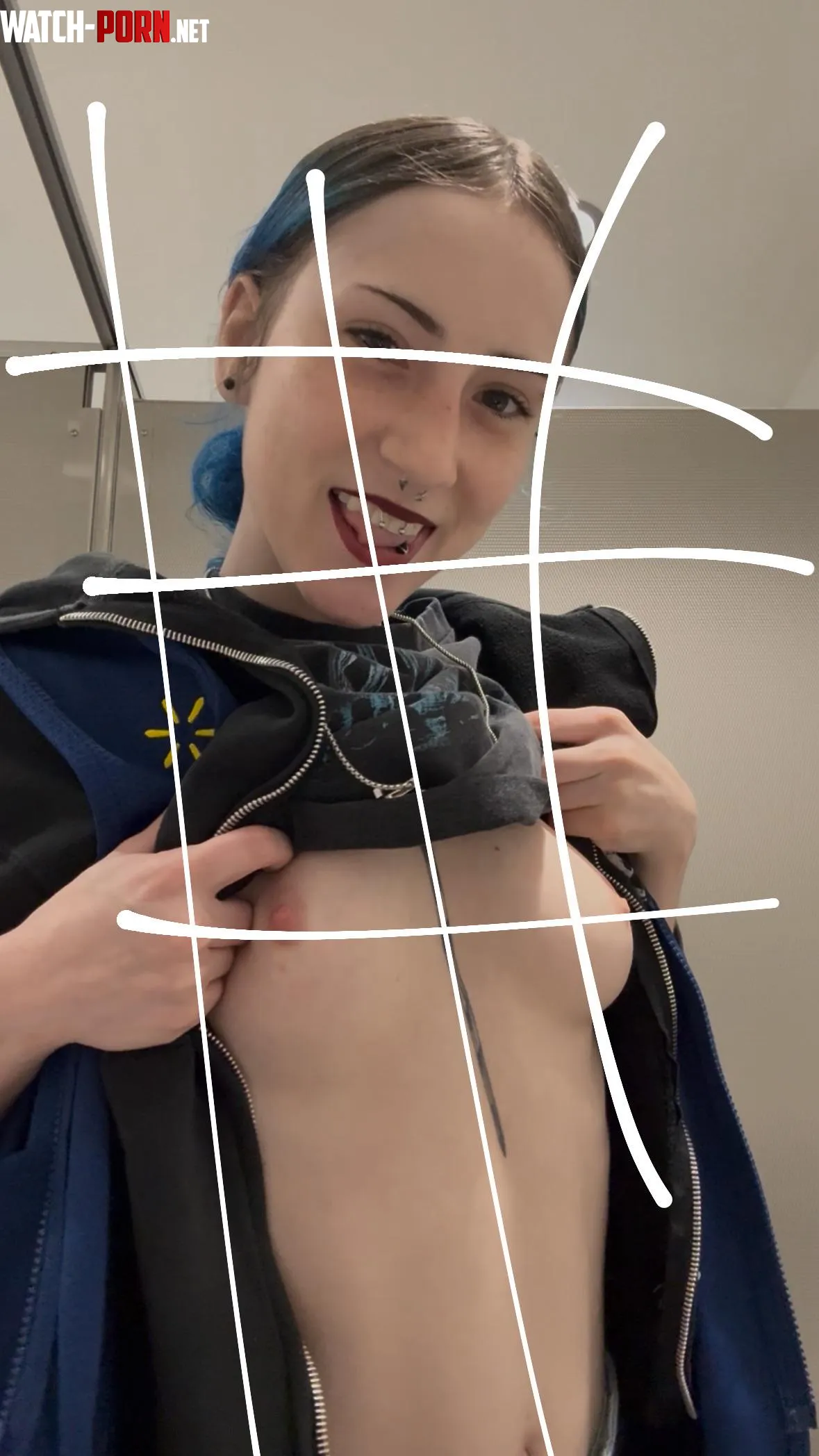 Getting dirty on my break 🥰💦 by RevolutionaryKale774