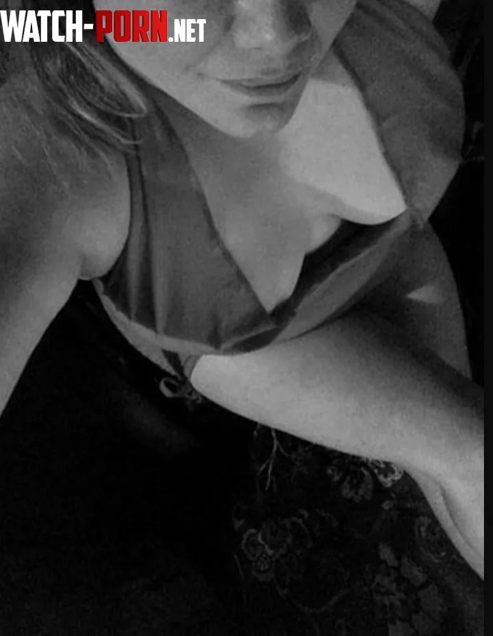 Black and white pic by MilkGlittering6181