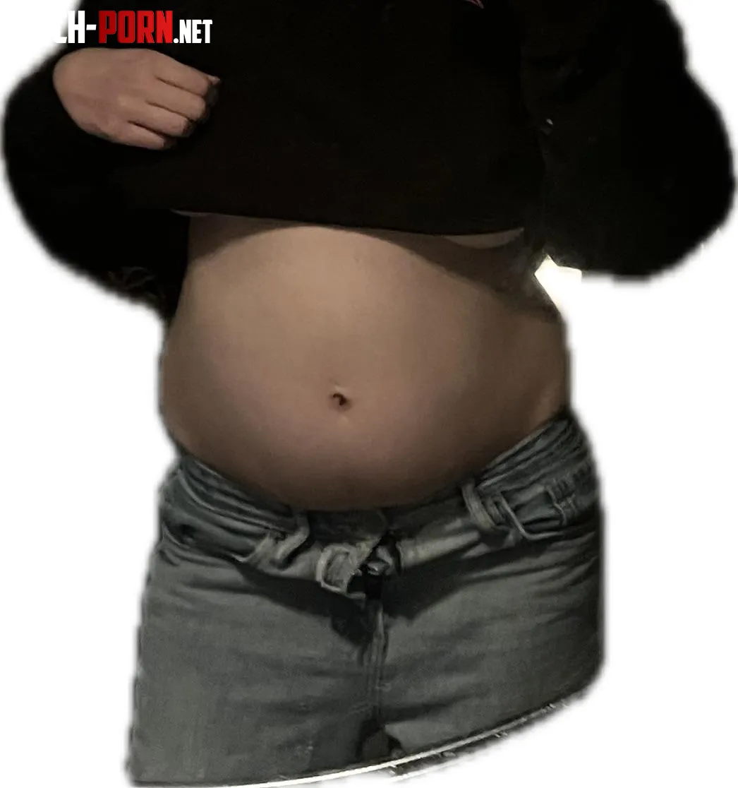 Do you think I’m stuck like this? 🎈 by ballooningg