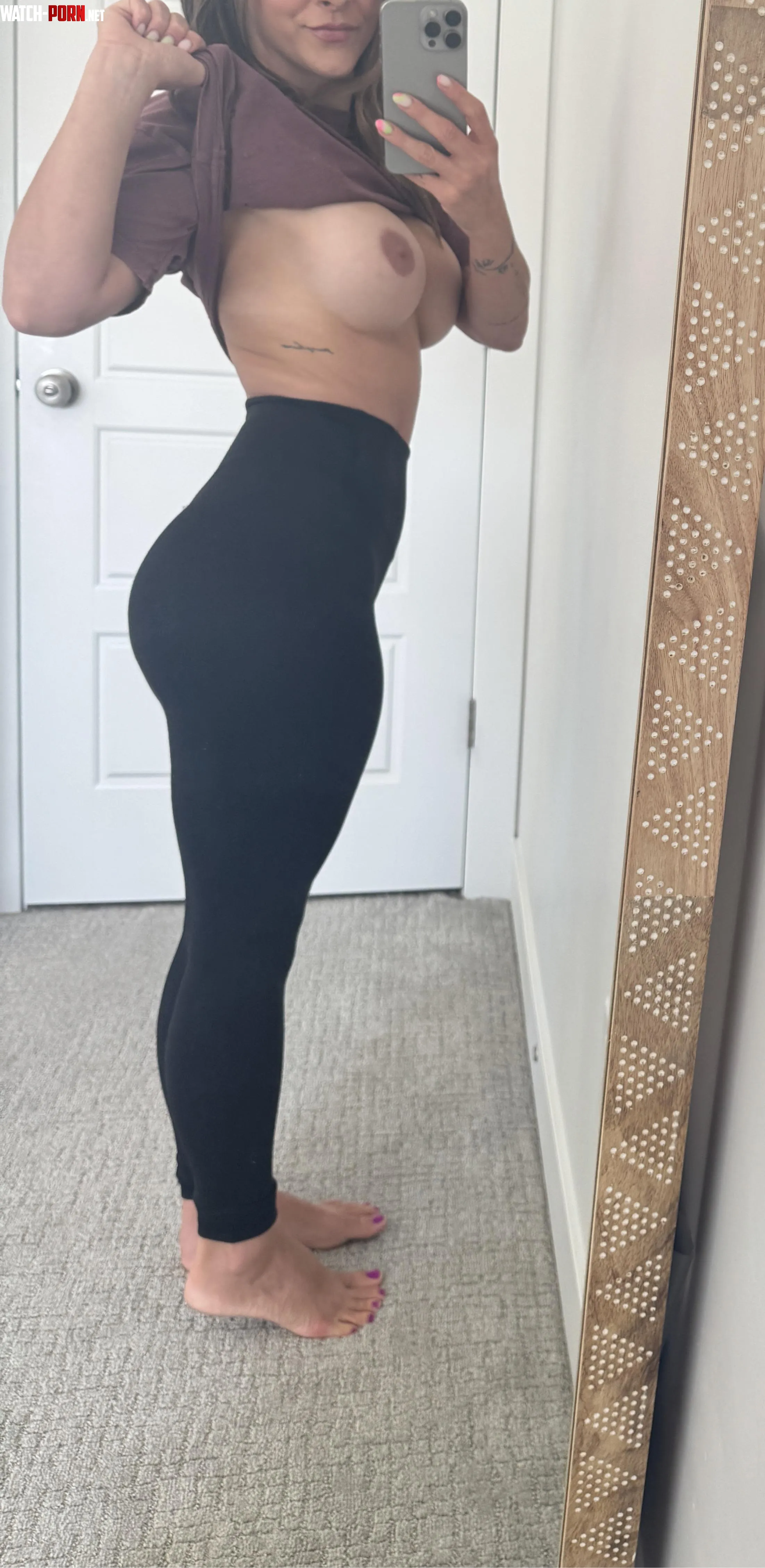 MILF booty for dayssss by Peachy_hot_mom