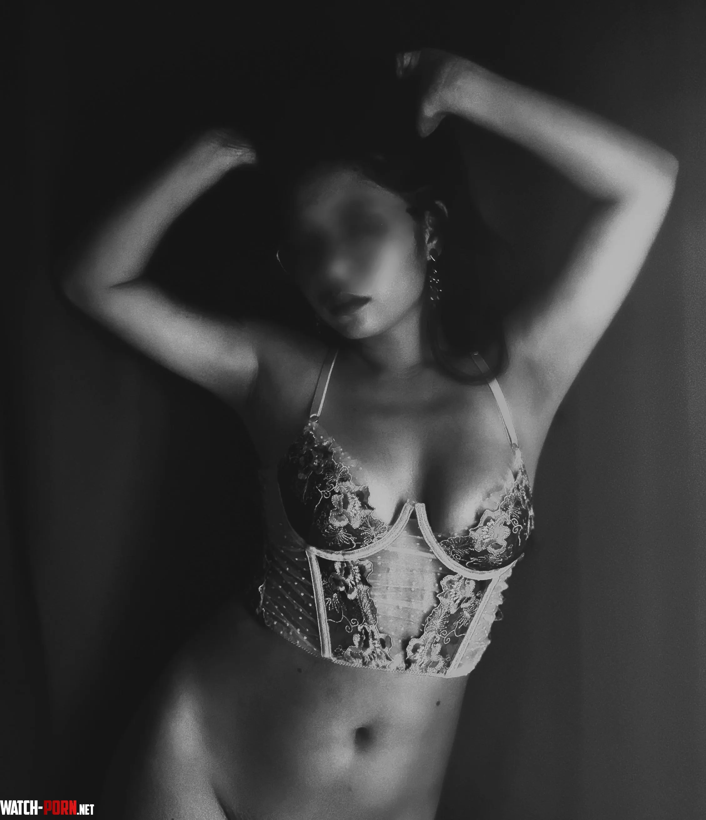 Playing with my curvature by SkittensSmitten