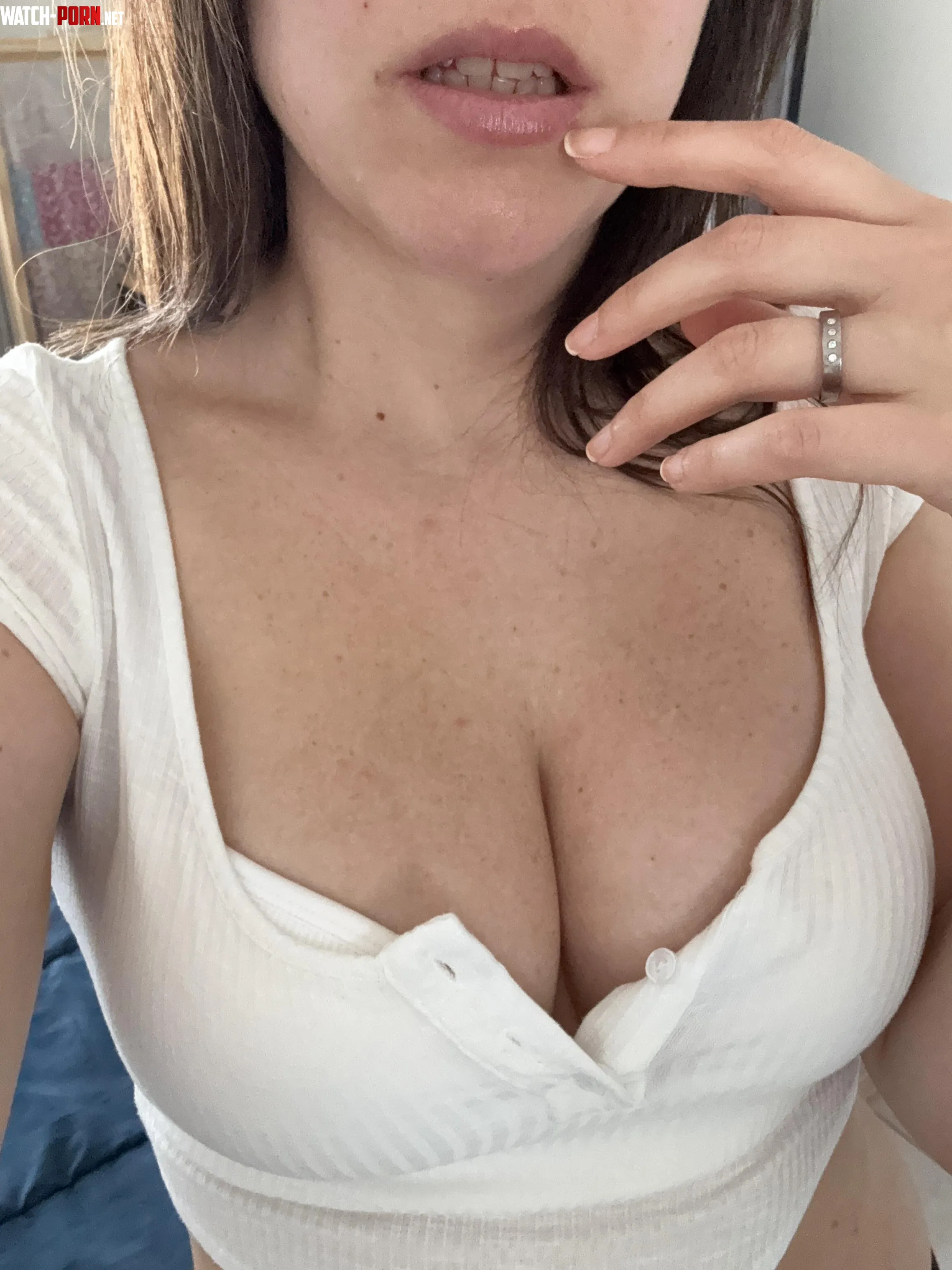 First post! Do you like my cleavage? by cat22loove
