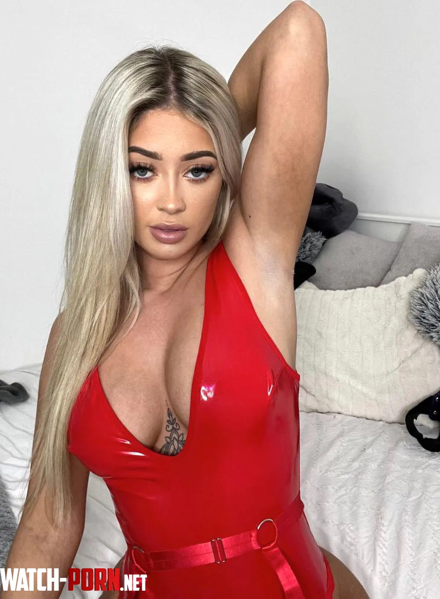 Get on your knees and worship what you’ll never be worthy of having. by suckonmystrap