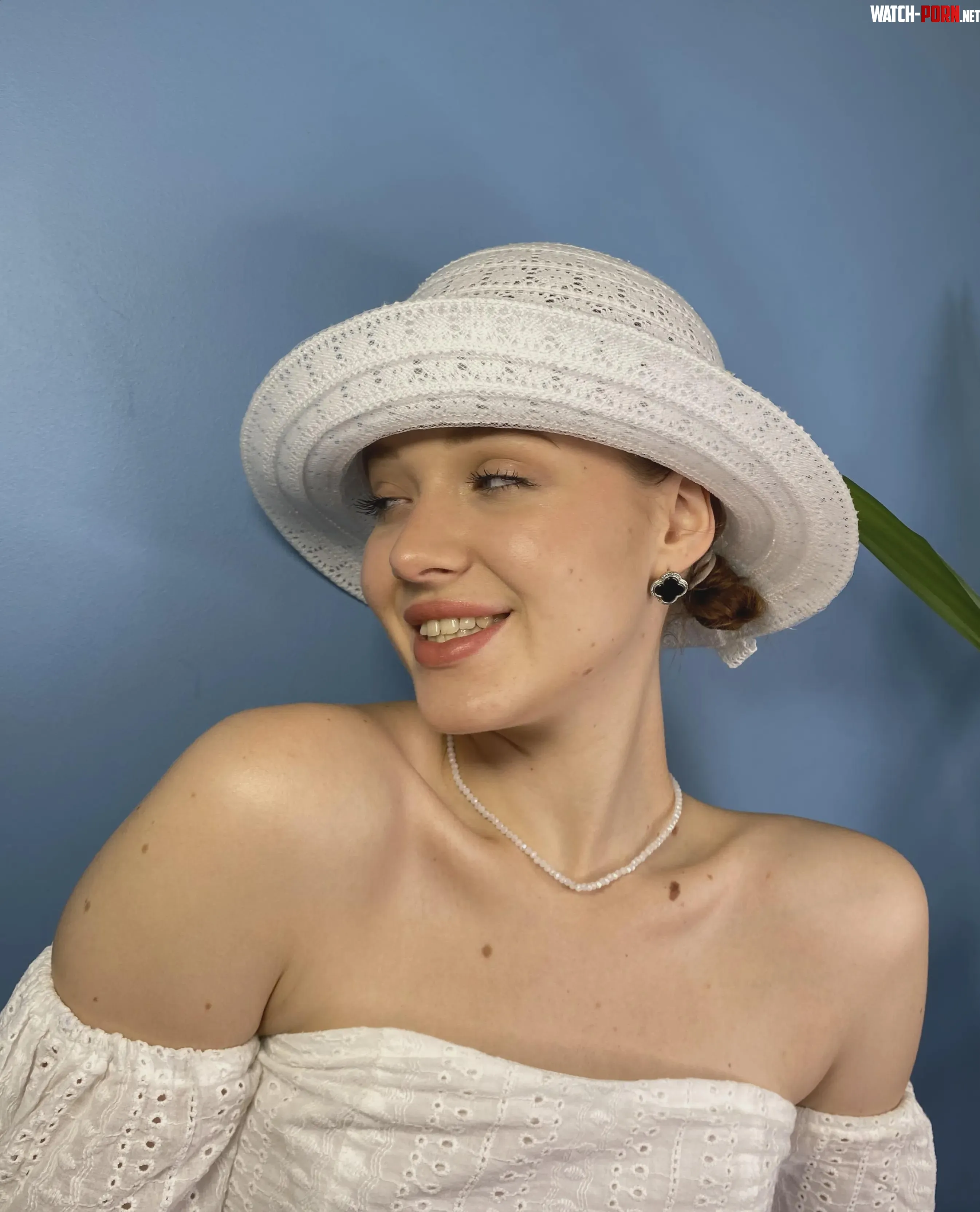 Im feeling particularly beautiful today by pinkySis