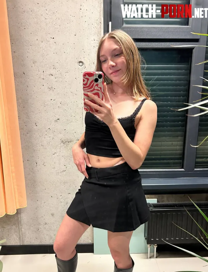 make me into your perfect, obedient toy by DarkTwistxo