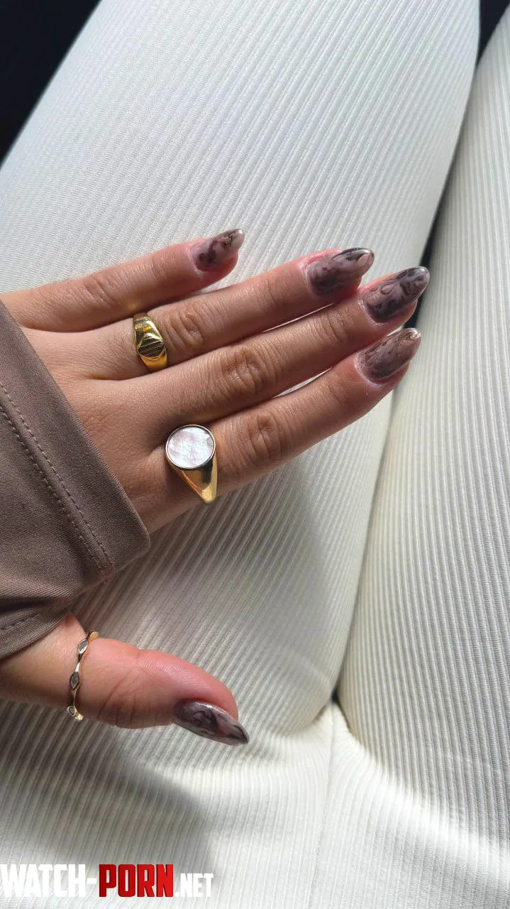 aren’t they pretty? by ItsJxstIvy