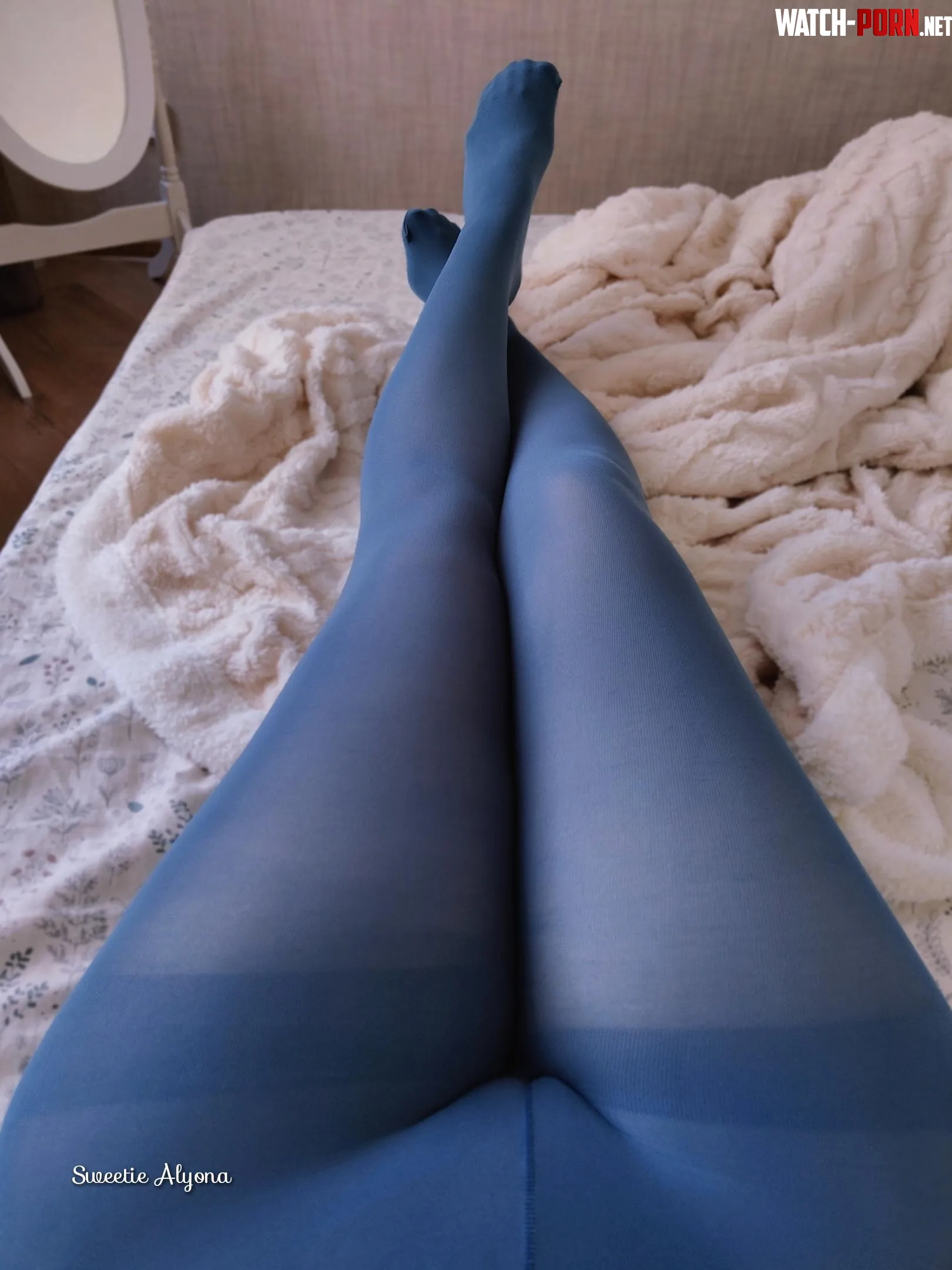 Blue pantyhose by SweetieAlyona