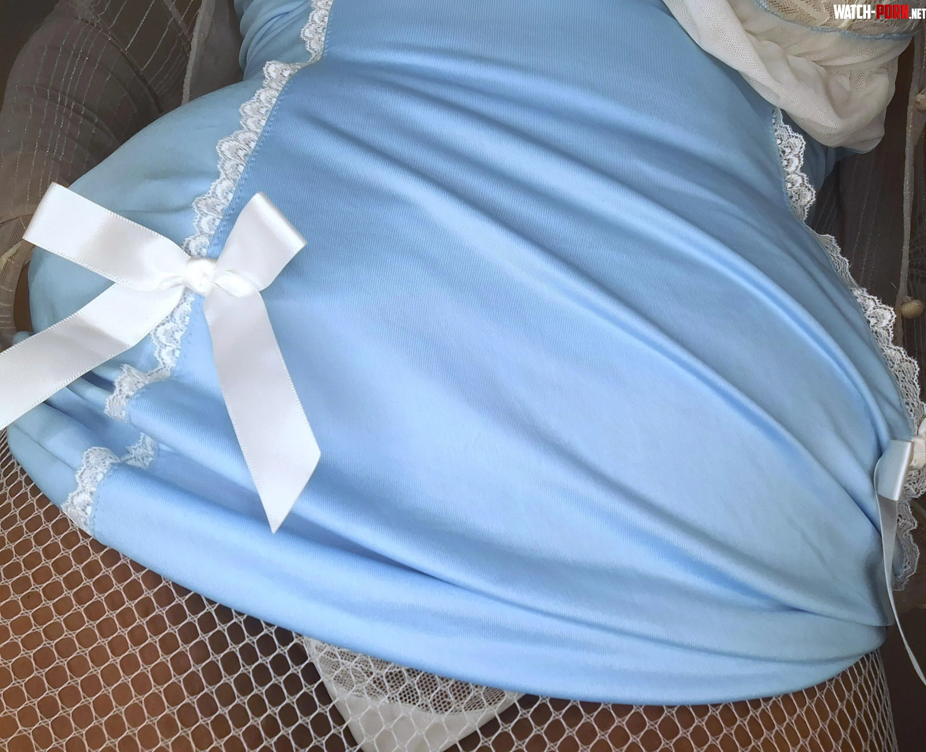 I just dropped something. Can you help get it ? 🤭 by makehorrorcoolagain