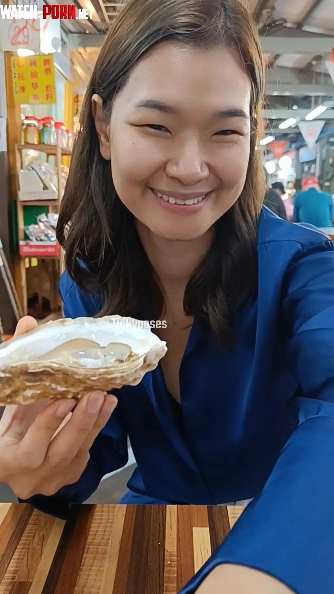 Simple moment… nothing too much by Tickyposes