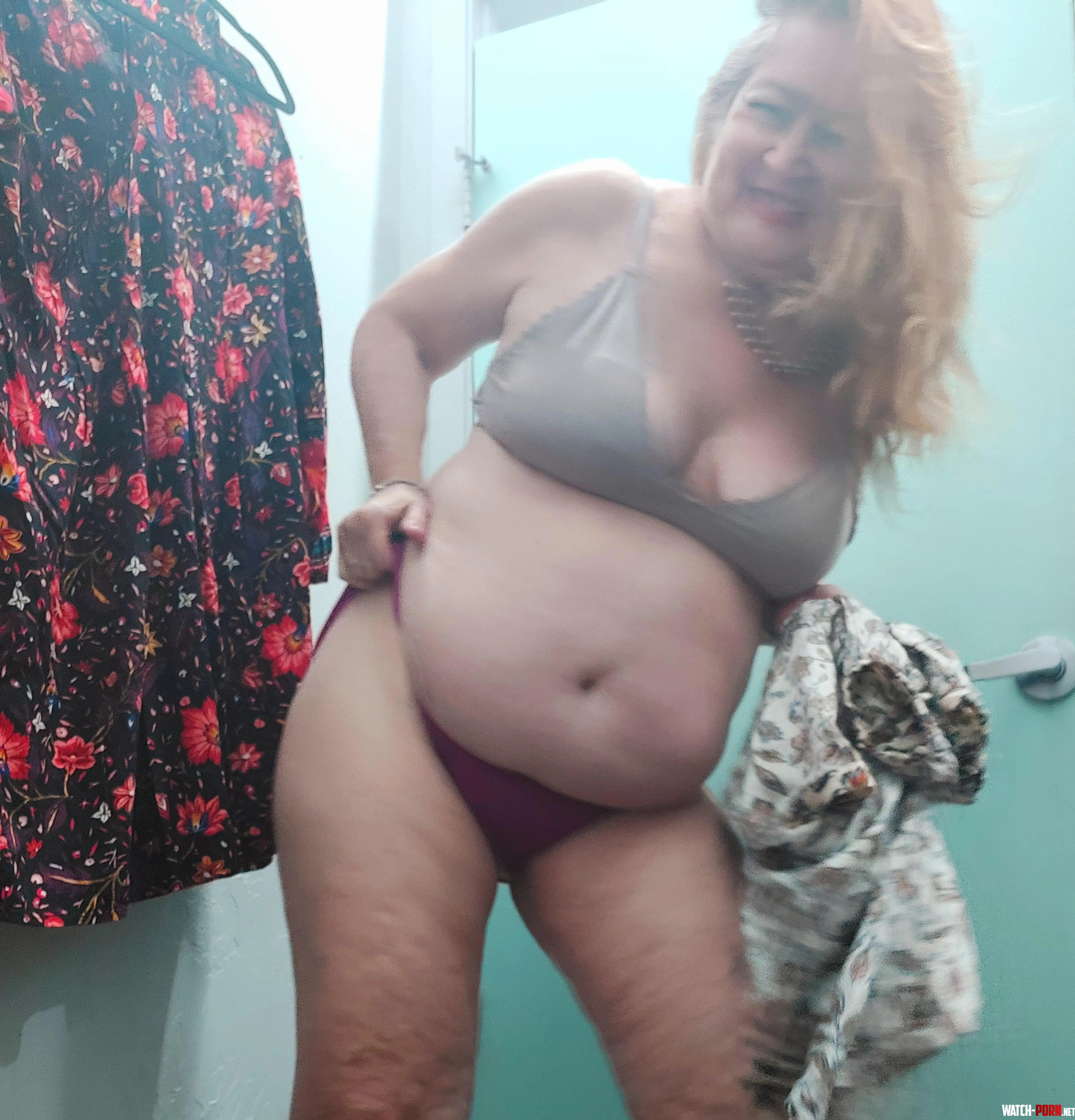 Undress me in the dressing room by blondiedi1223