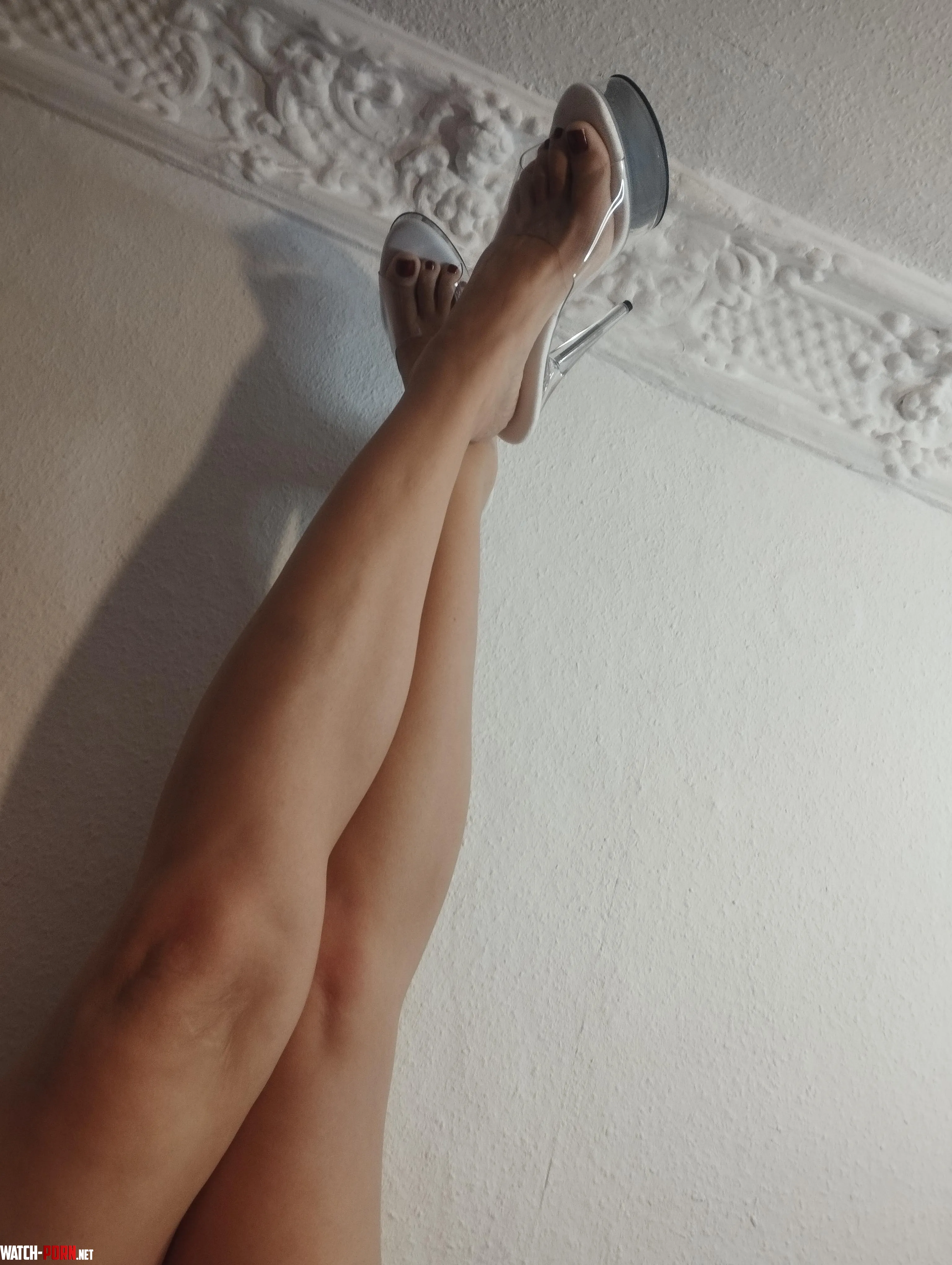 Legs up to the sky by Vanity-Black