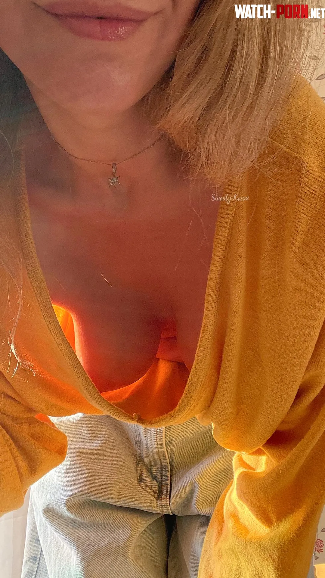 Just a little weekend peek 😘☀ by SweetyKissa