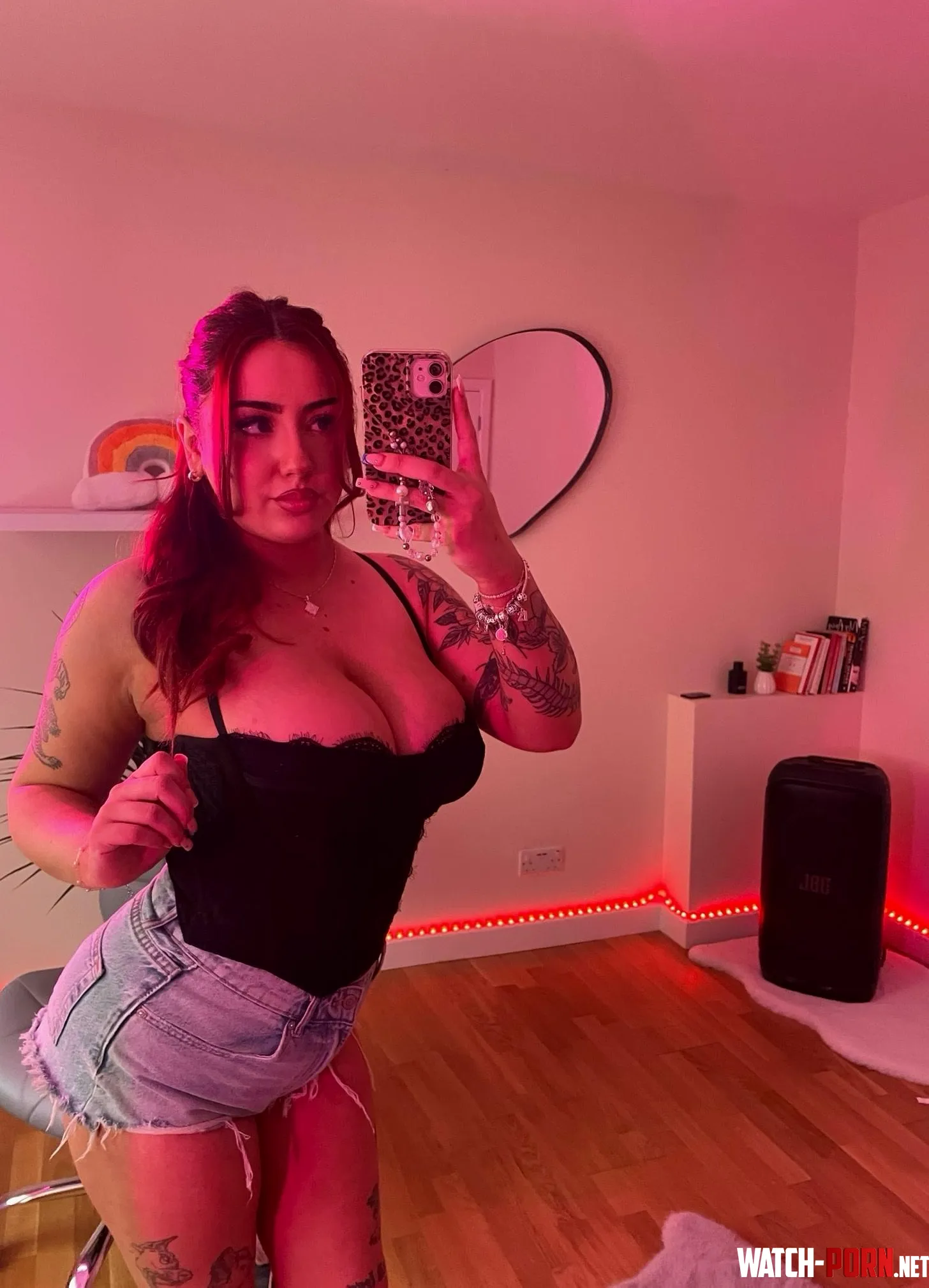 Just giving, feeling kinda lonely tonight by Bramblewhiff