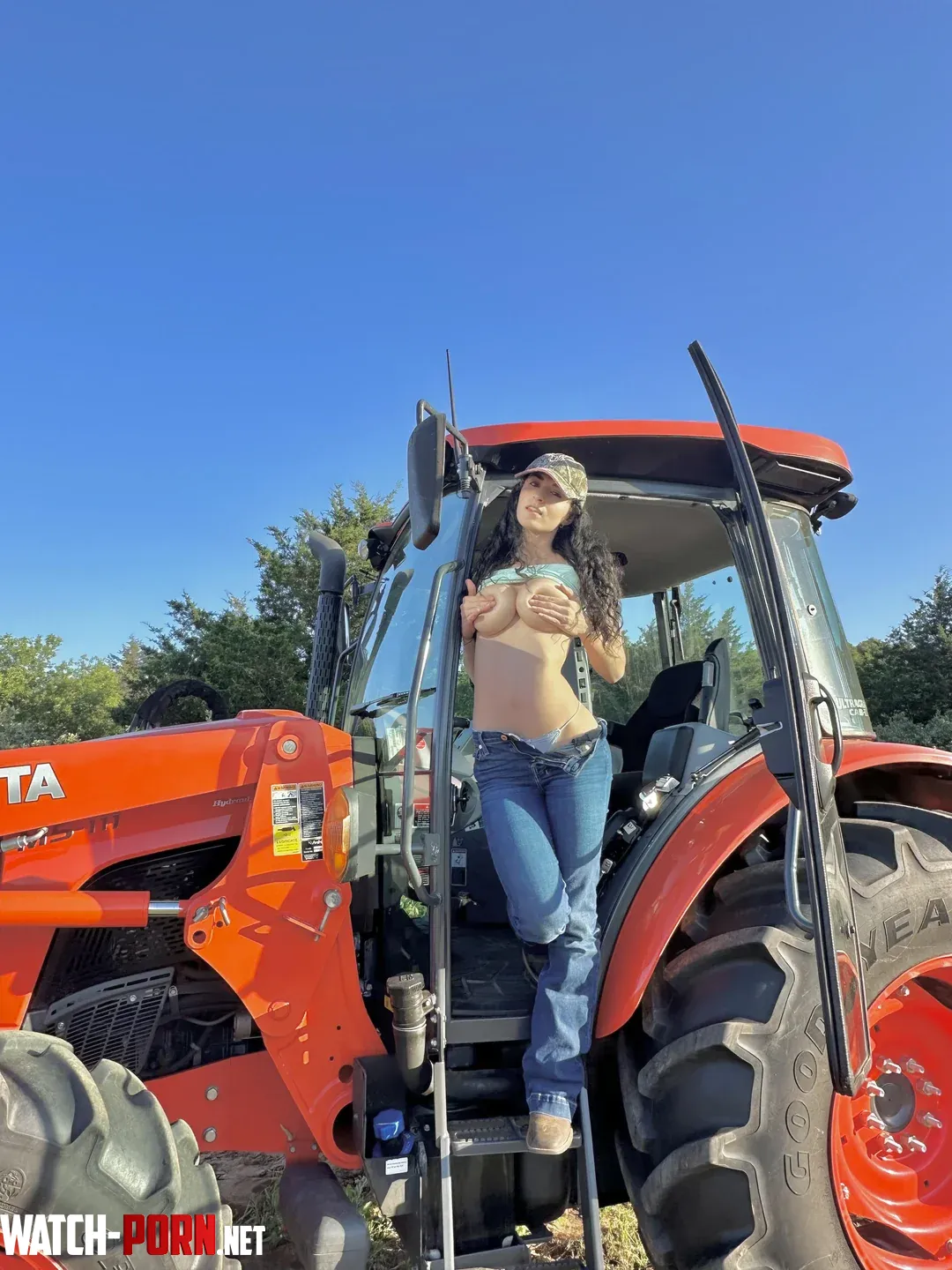 Me or the tractor? by vera_banks