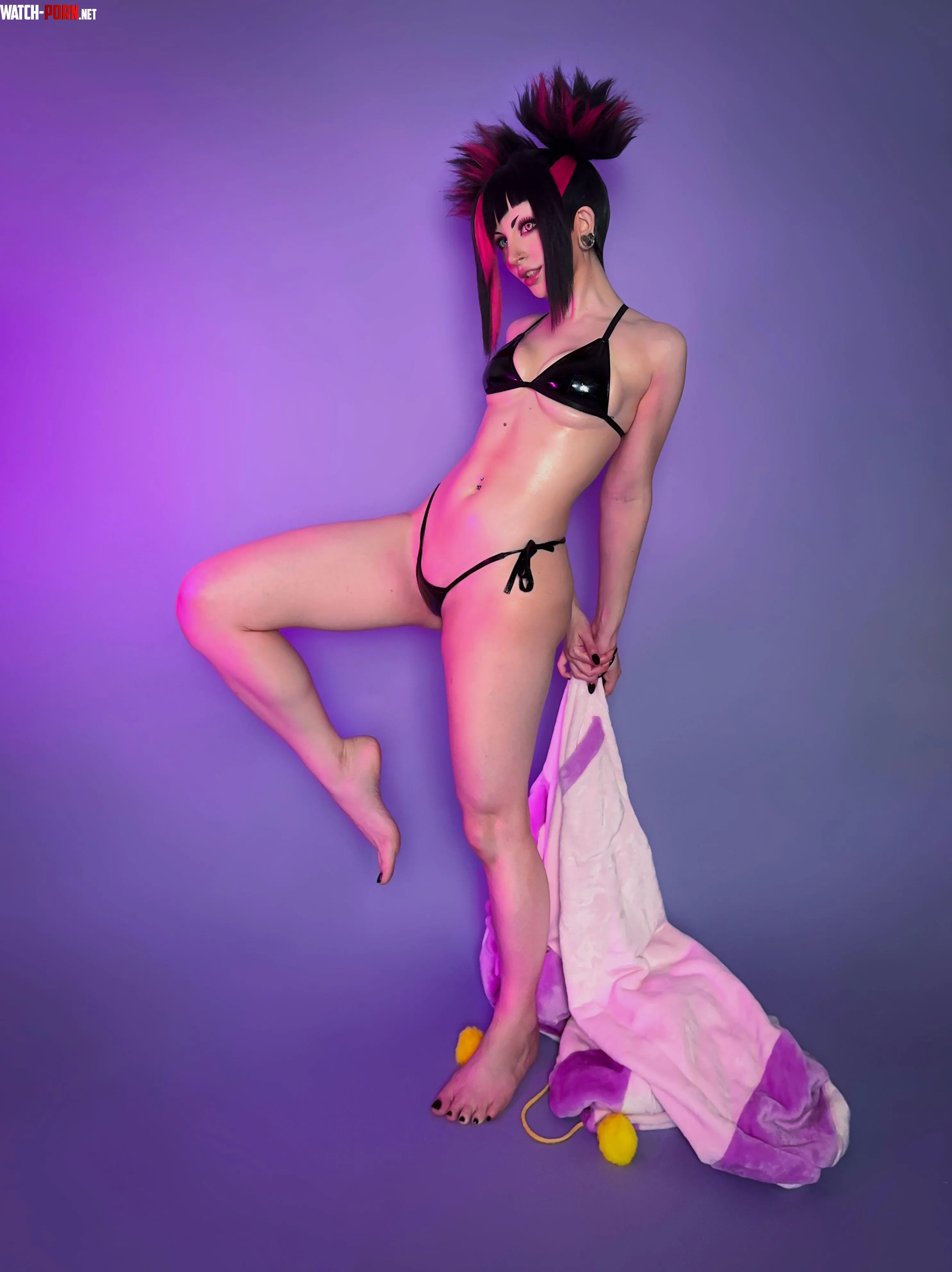 Juri Han's ASS-et (Shirokitsune) by kuropuppi