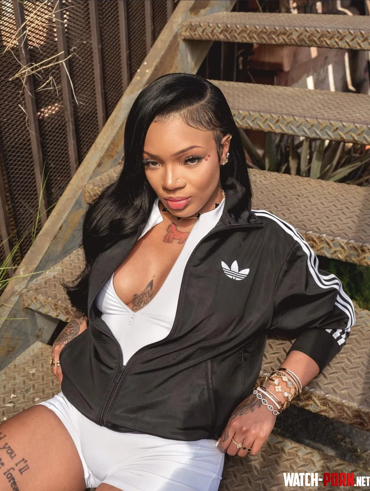 Look how phat that bell pepper is in those shorts😍😋👌🏾 by Savemee4