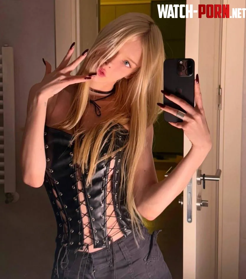 Does this corset look good on me? by neondemoni__