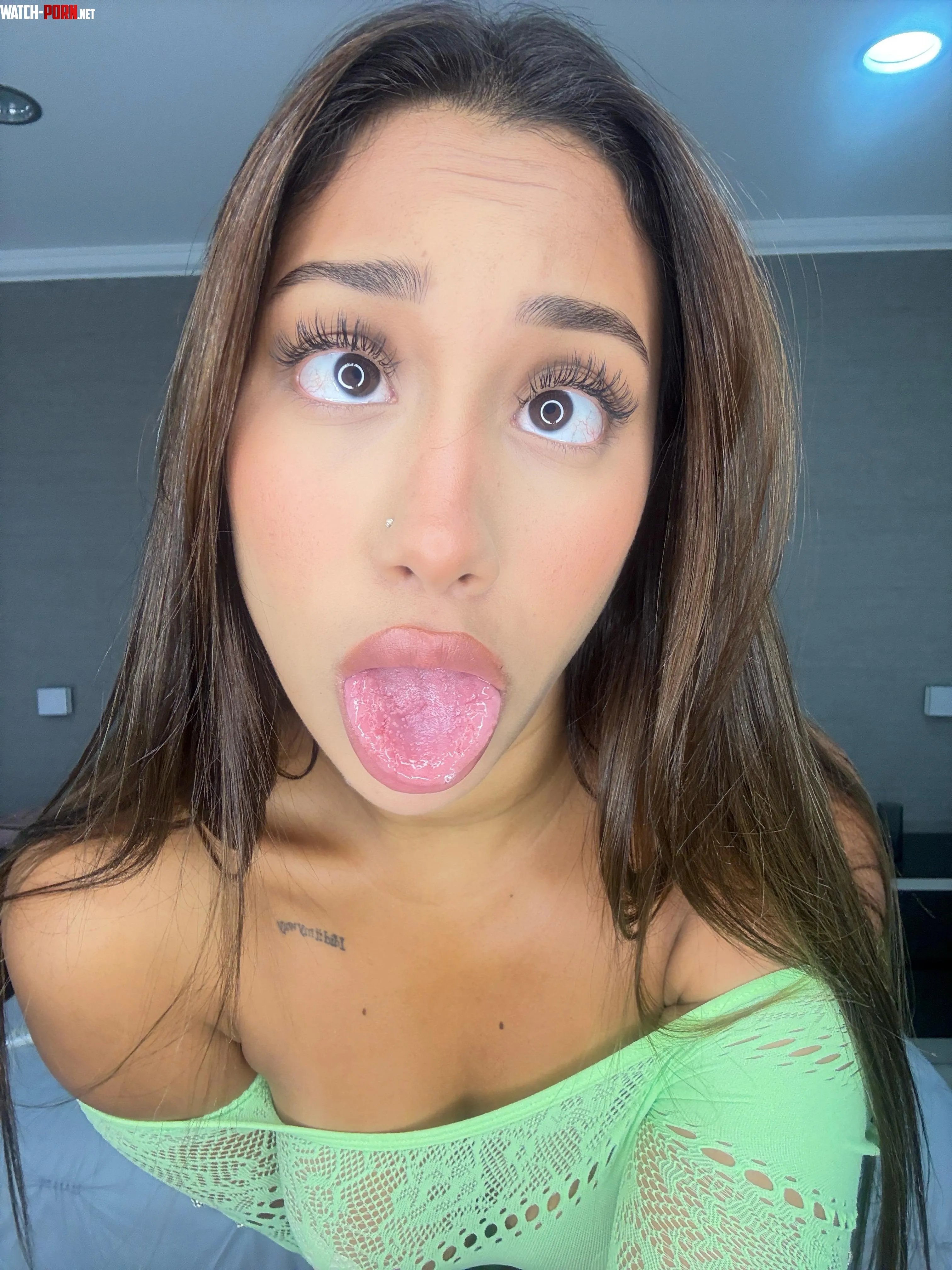 Do you think you could resist a face like this? by SeraphinebootyAsh