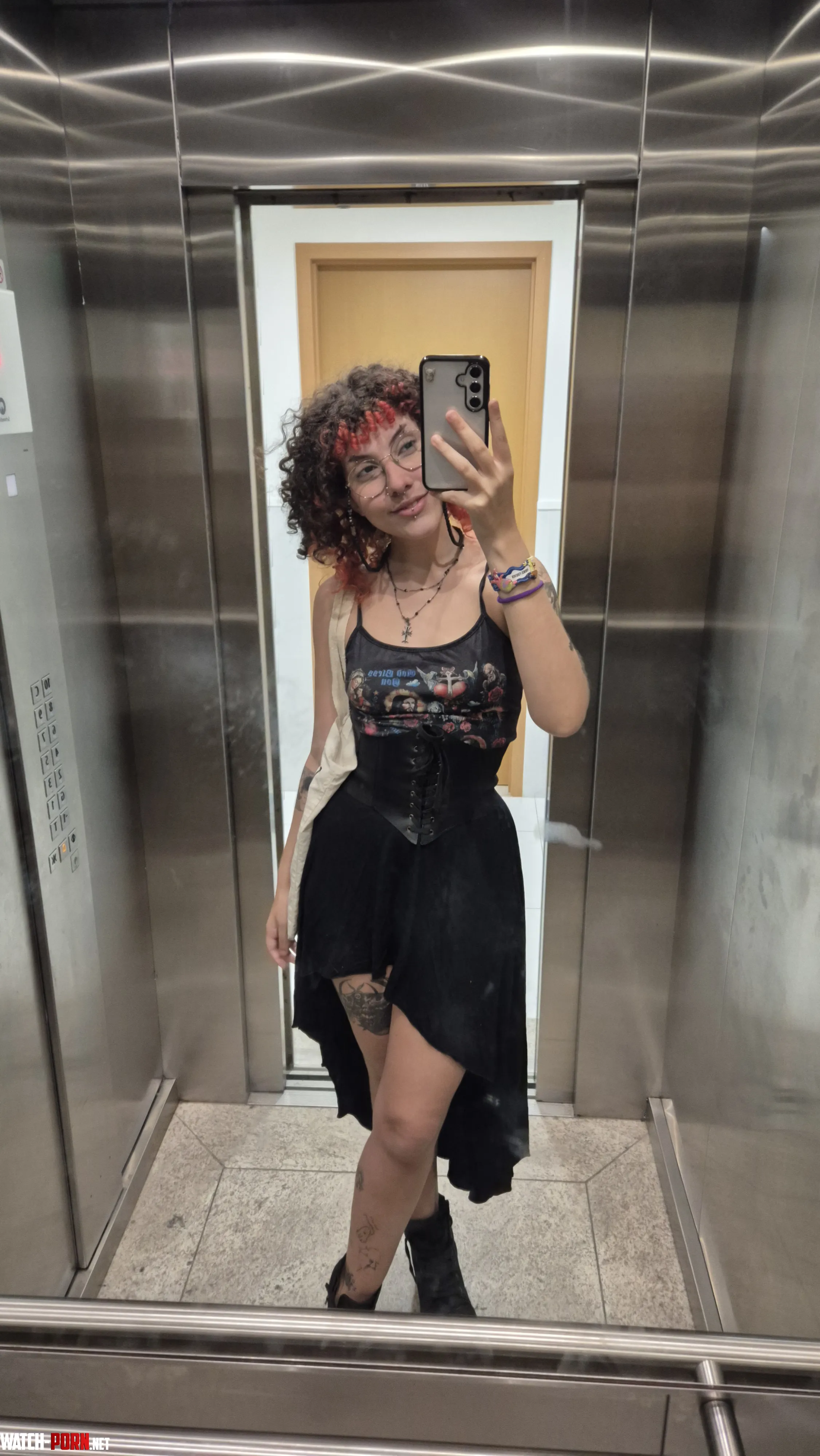 going to meet my friends!! by Isaaaltgirl