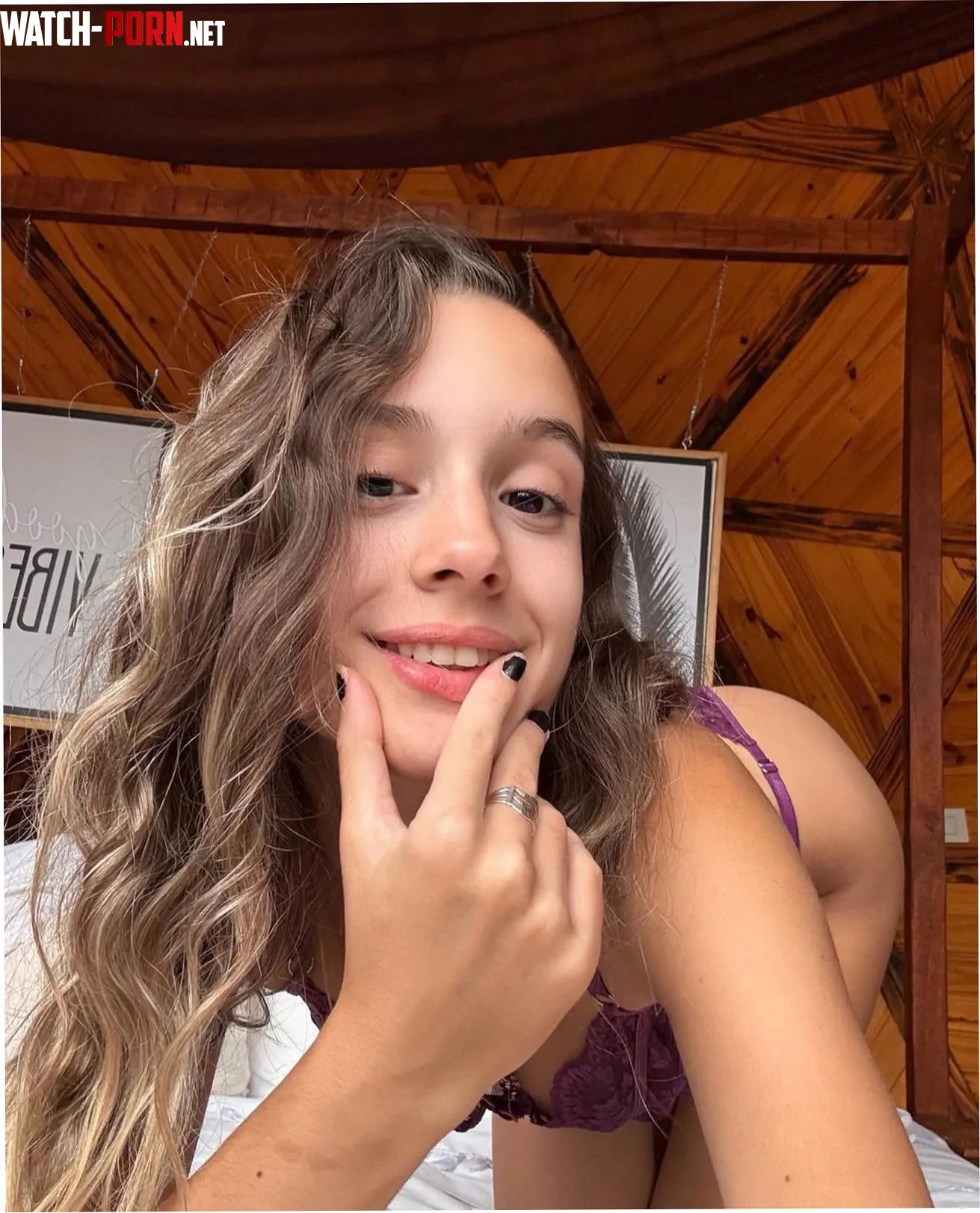 18F i’m kinda hiding behind my smile here by honeygirlmango