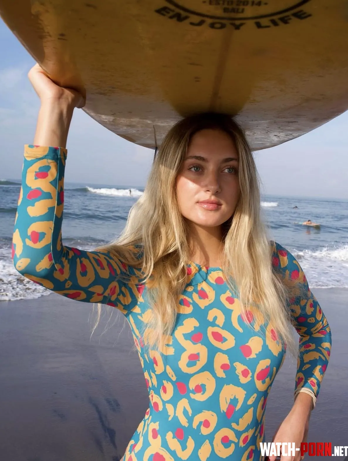 Helen Hold by Sorry-Turnover8920