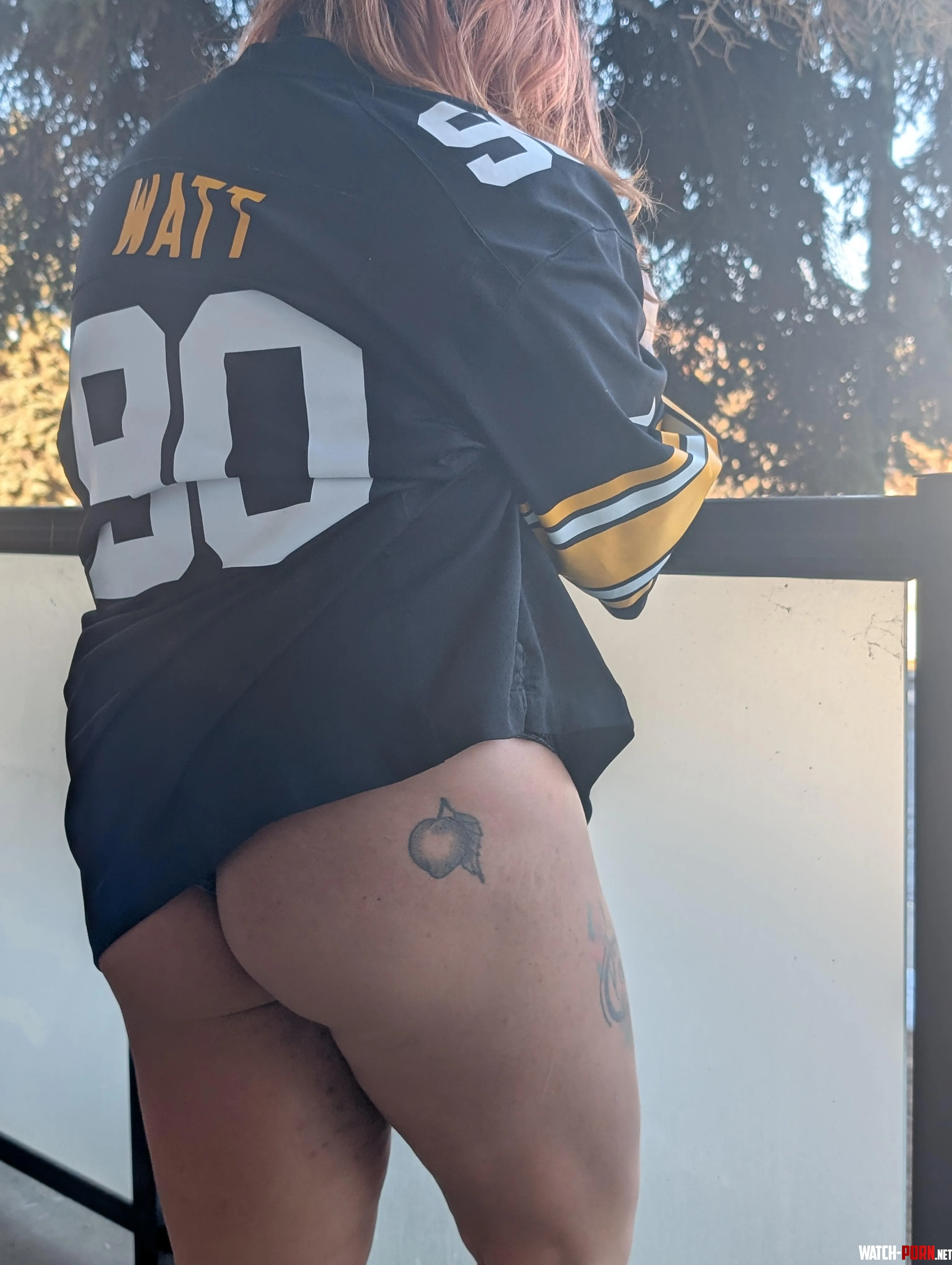 Had to bring out the Watt jersey today for that strip by cyanideandsalsa