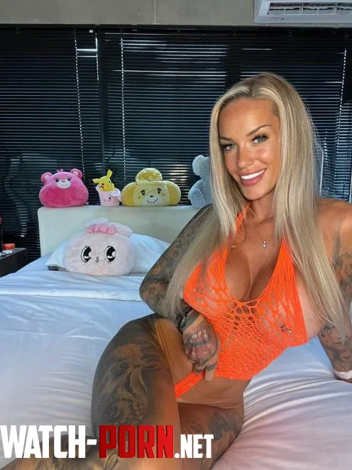 your trophy wants to serve herself to you by Sunkissedbabesxo