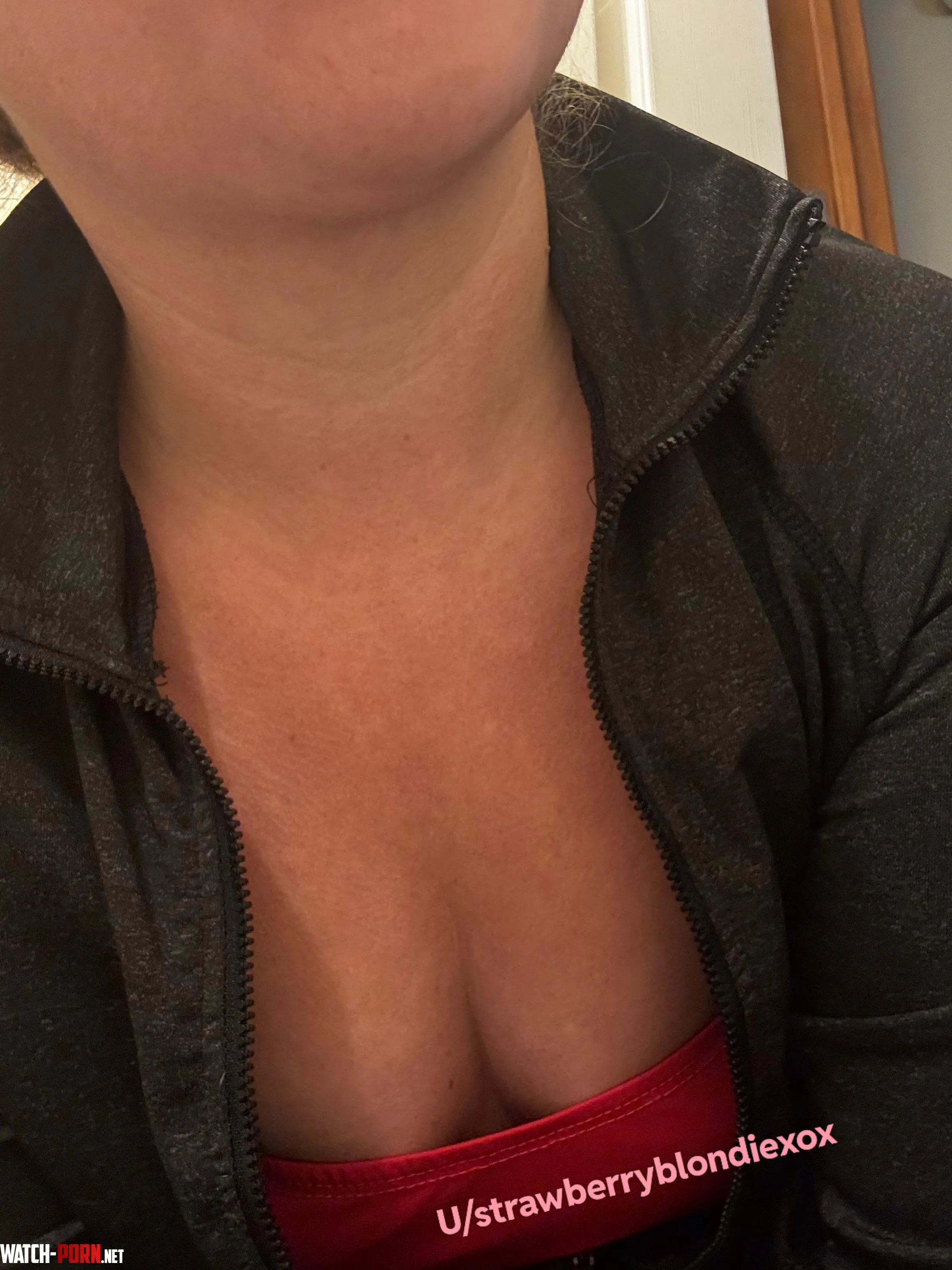 Scratching Before Bed. by StrawberryBlondiexox