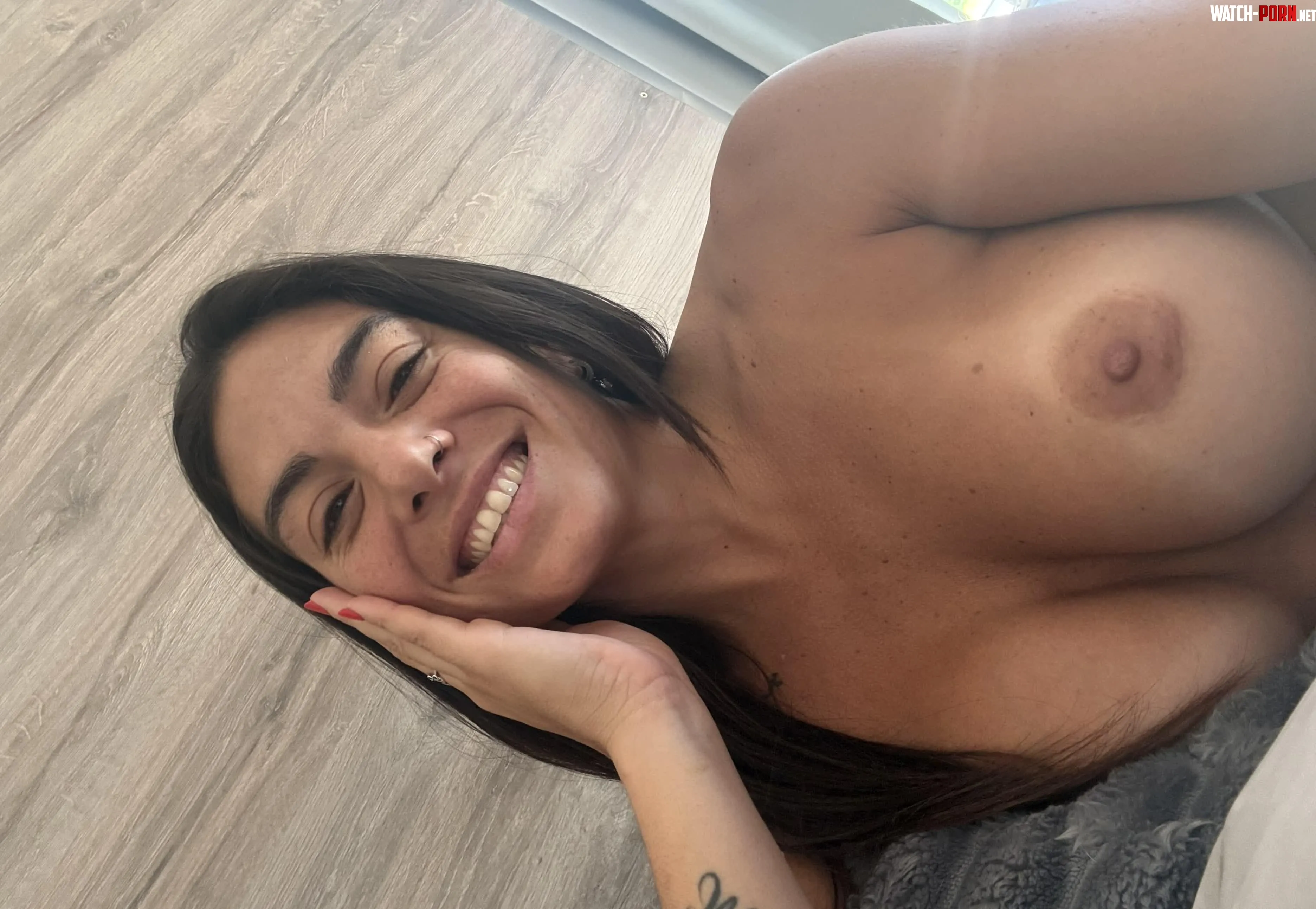 Home alone so I took a selfie.. by lazypanda51