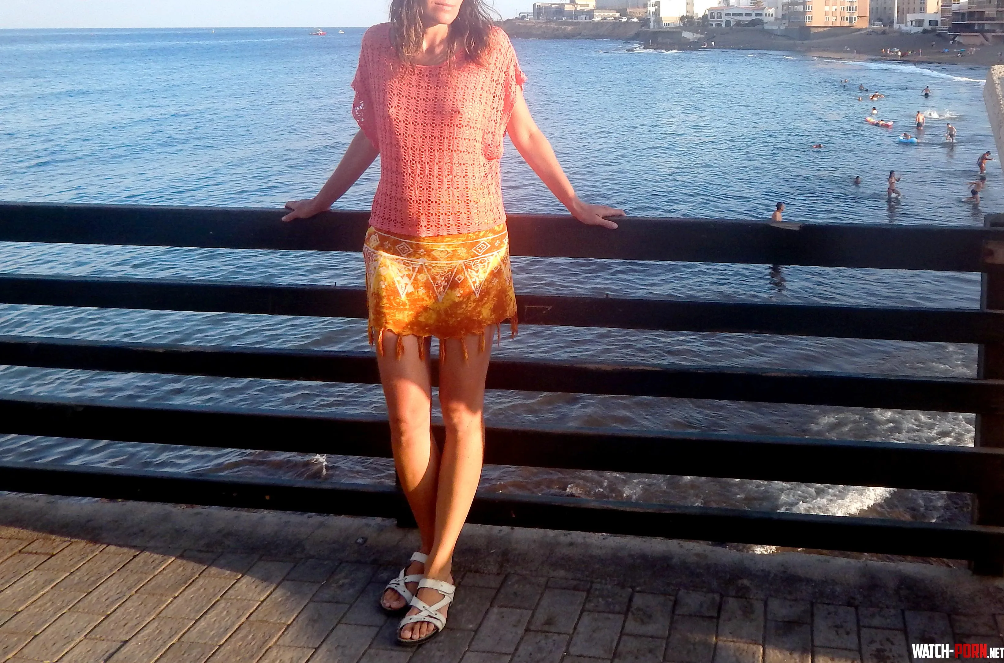 Everybody smiles at me by isa_bea