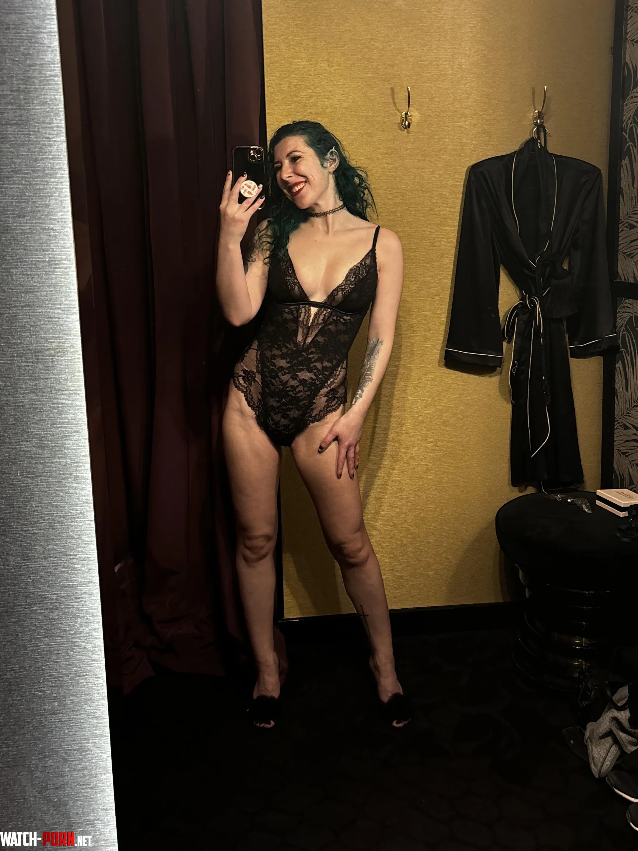 Black Friday fitting room selfie by sirenskiss3