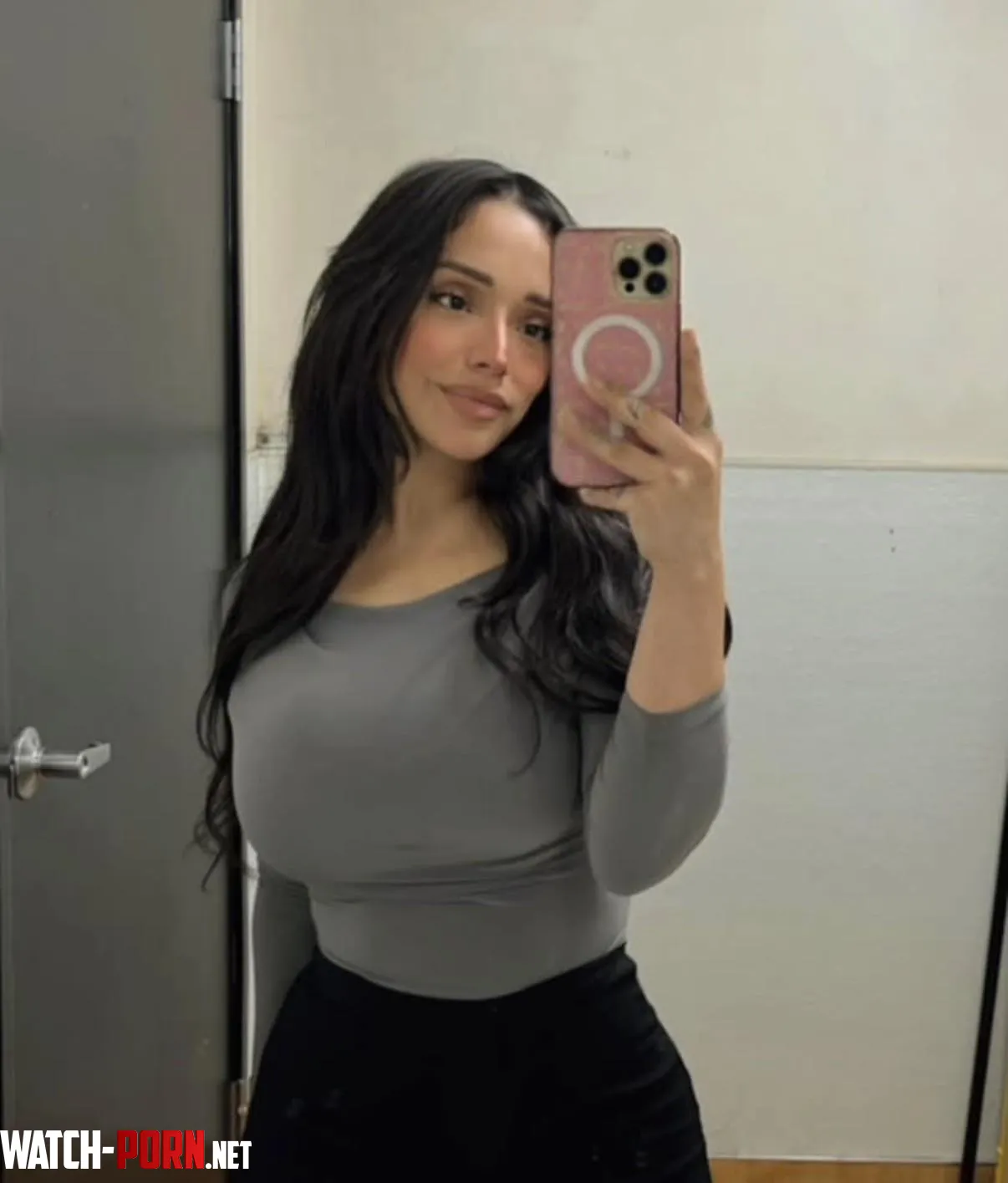 Busty Latina by playanesee