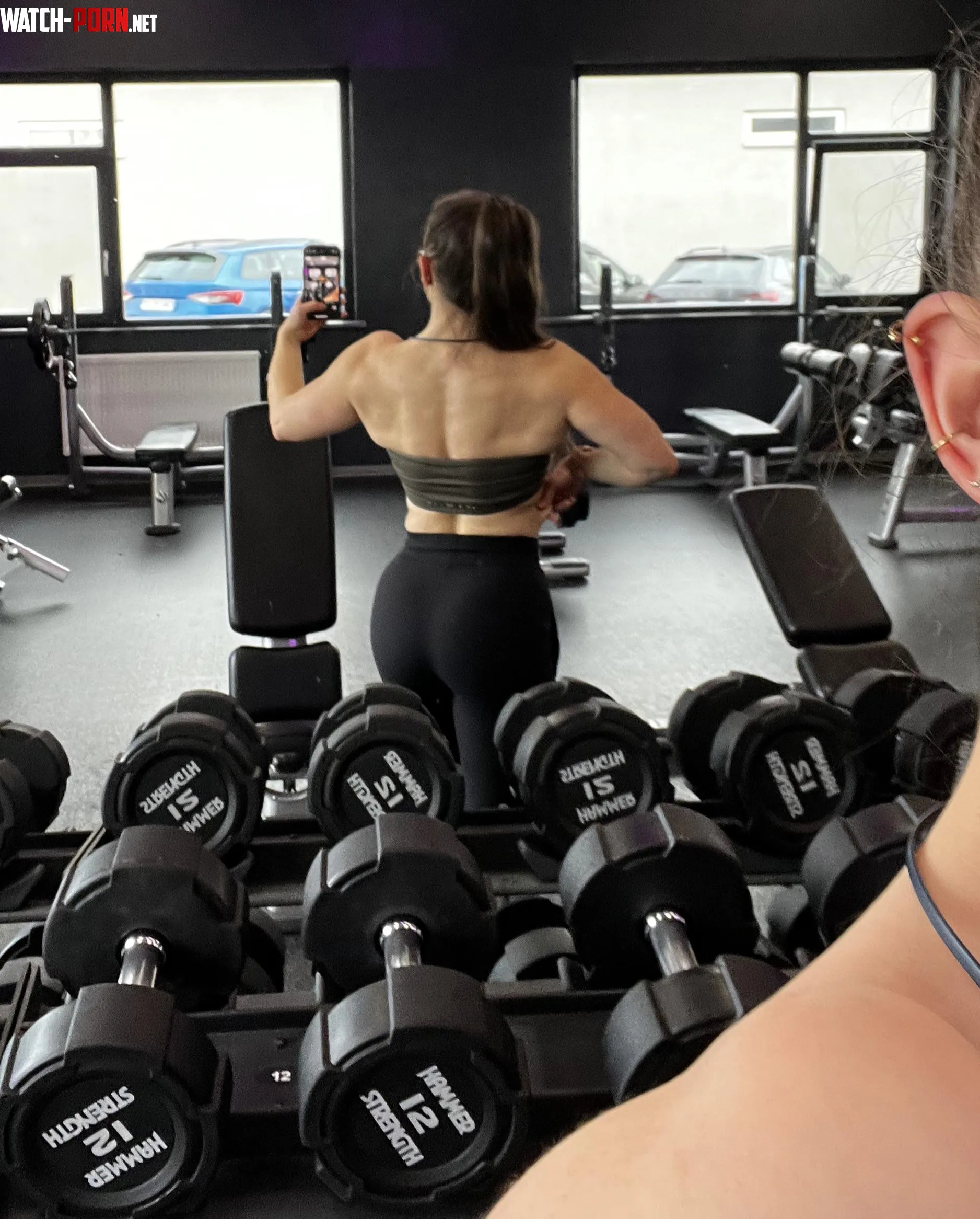 back dominates everything by queenliisa