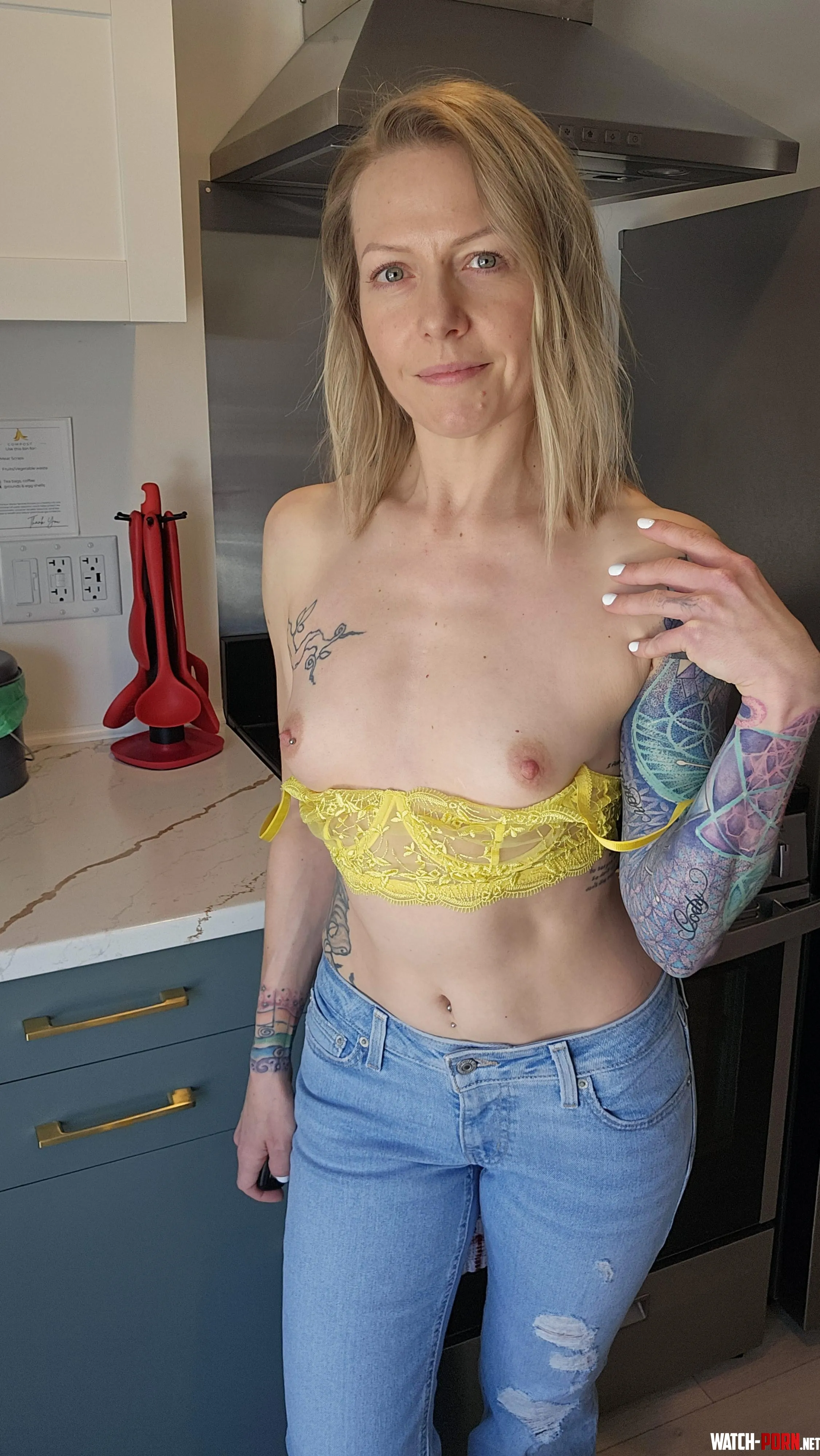 Oh hi there  by summersparkle86