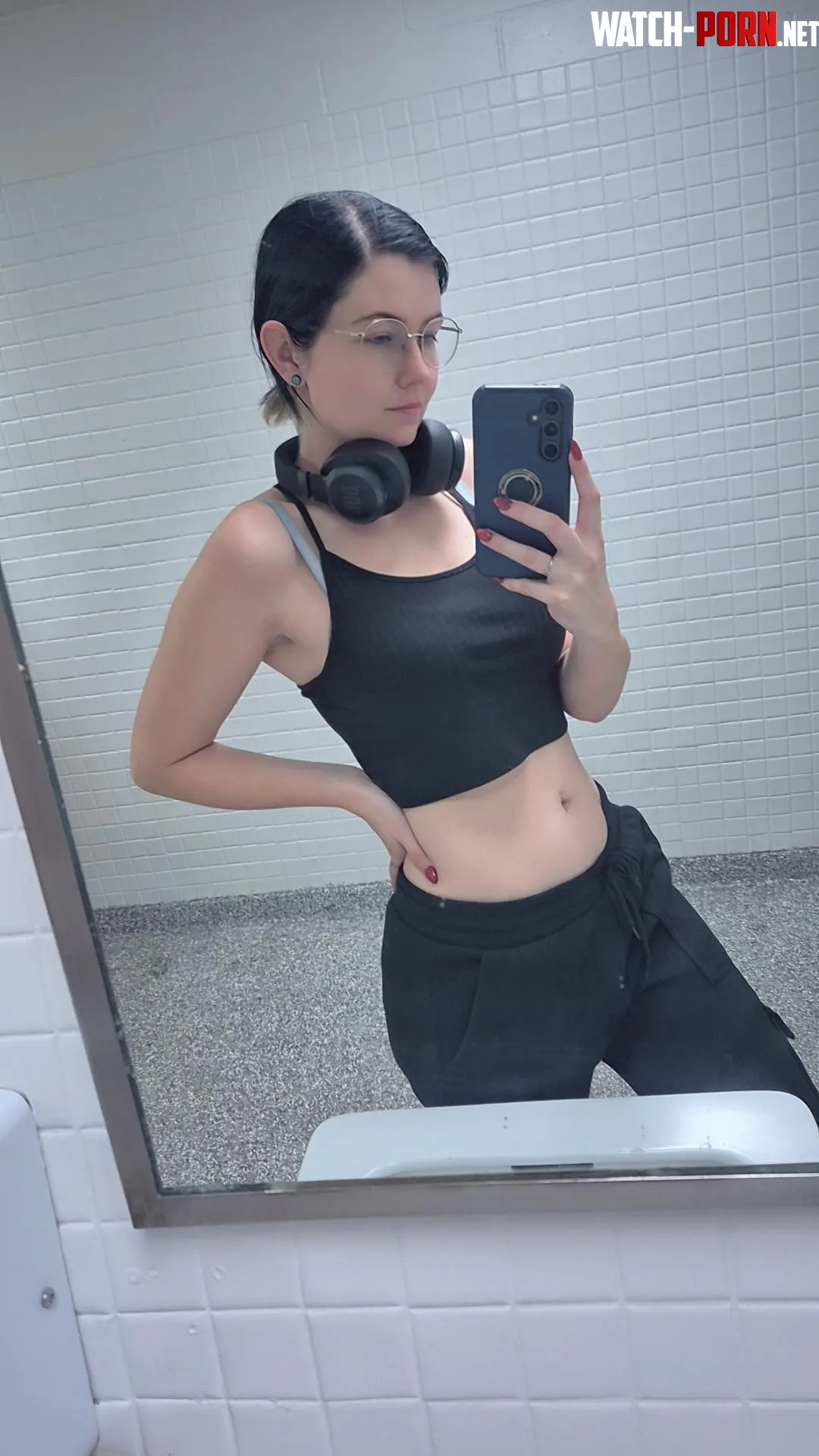 Crop top at the gym, working up a sweat 💪 by Jess_Rabbit6162