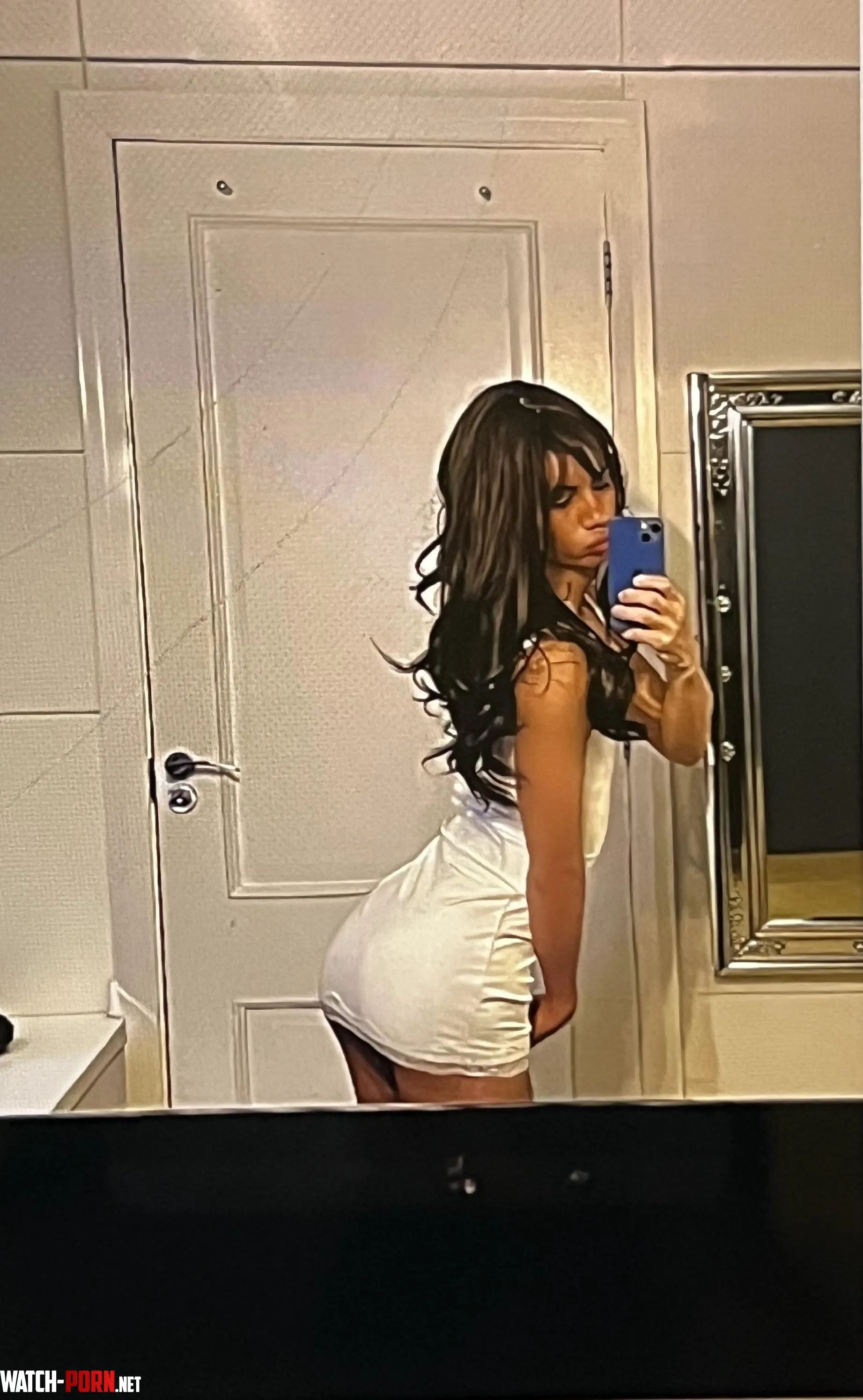 5’4 I was built for this 🫦 by lilyngyuenxoxo