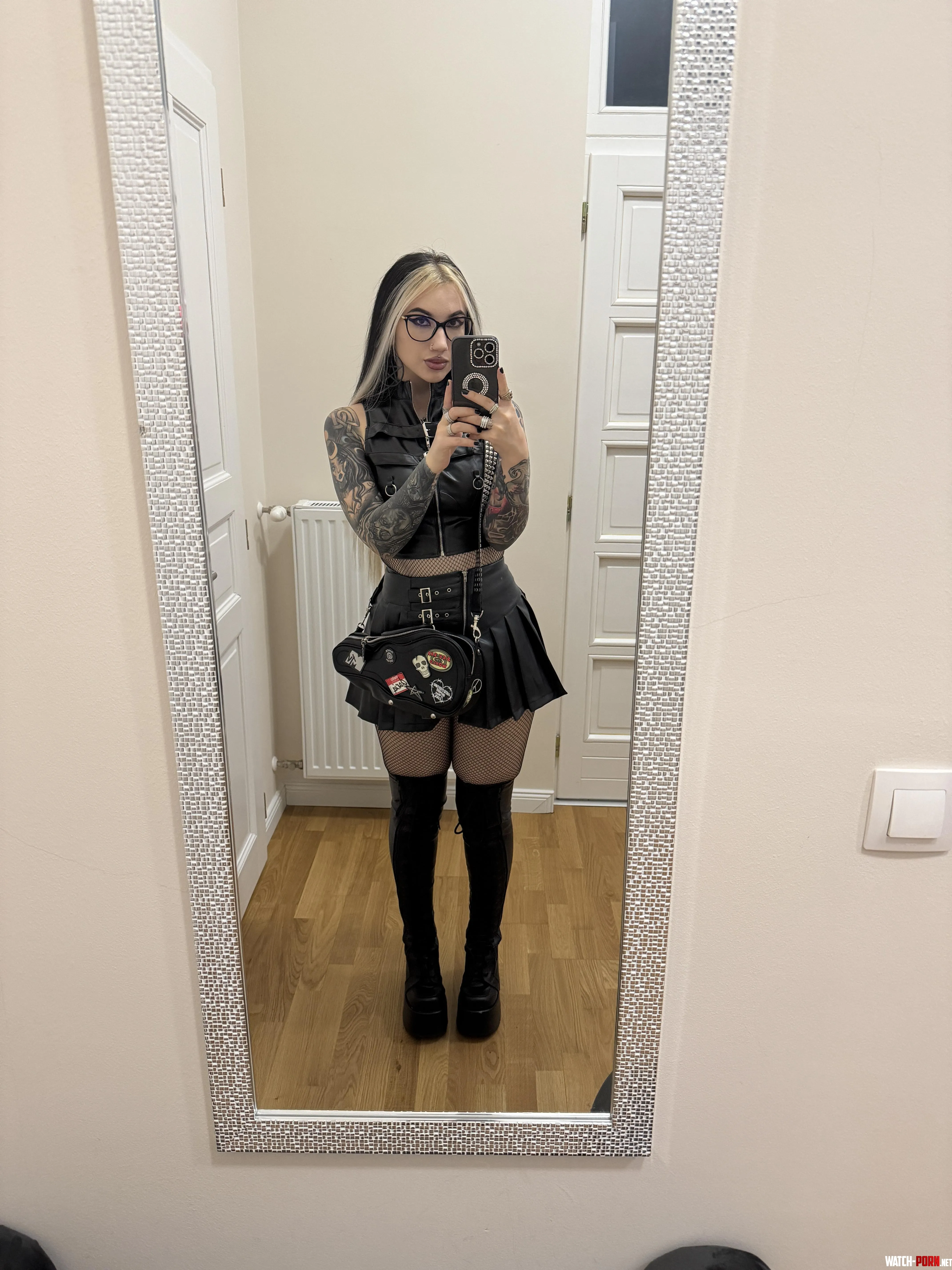 your new thick goth gf by serve_goddesss