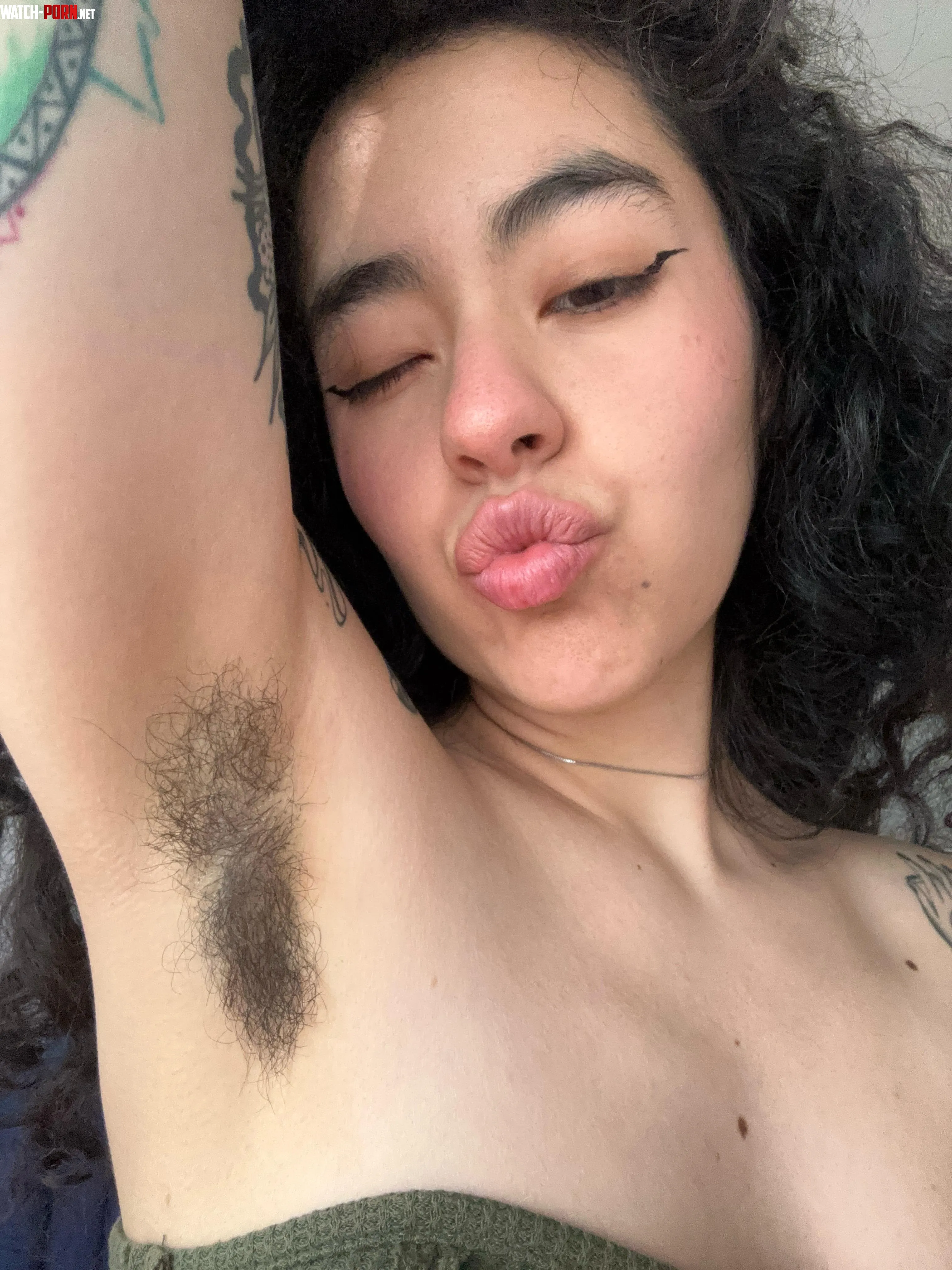 My lips aren't the only thing that's kissable by Party_Babez