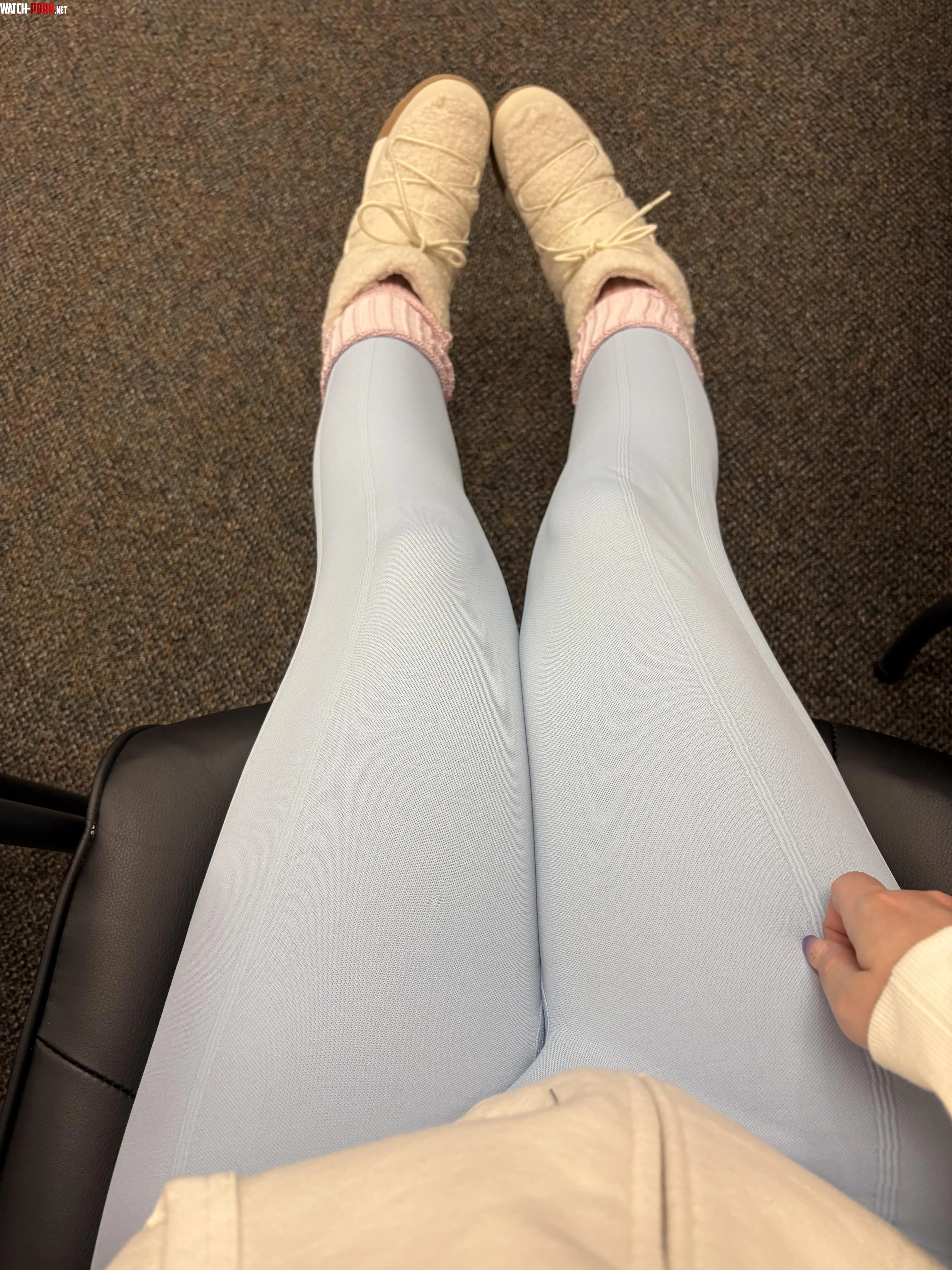 Tight leggings by sienna_doll