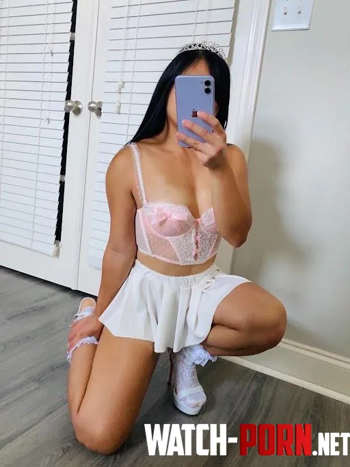 Daddy wants to show me of(f) by DaddysDumbAsianDoll