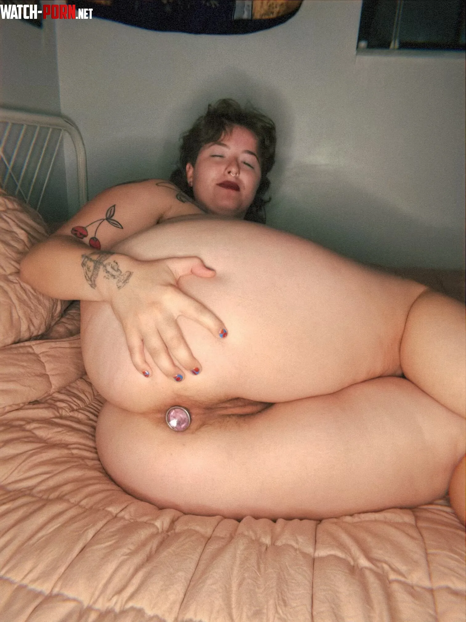 How can I convince you to fuck my two holes? by xChicHot