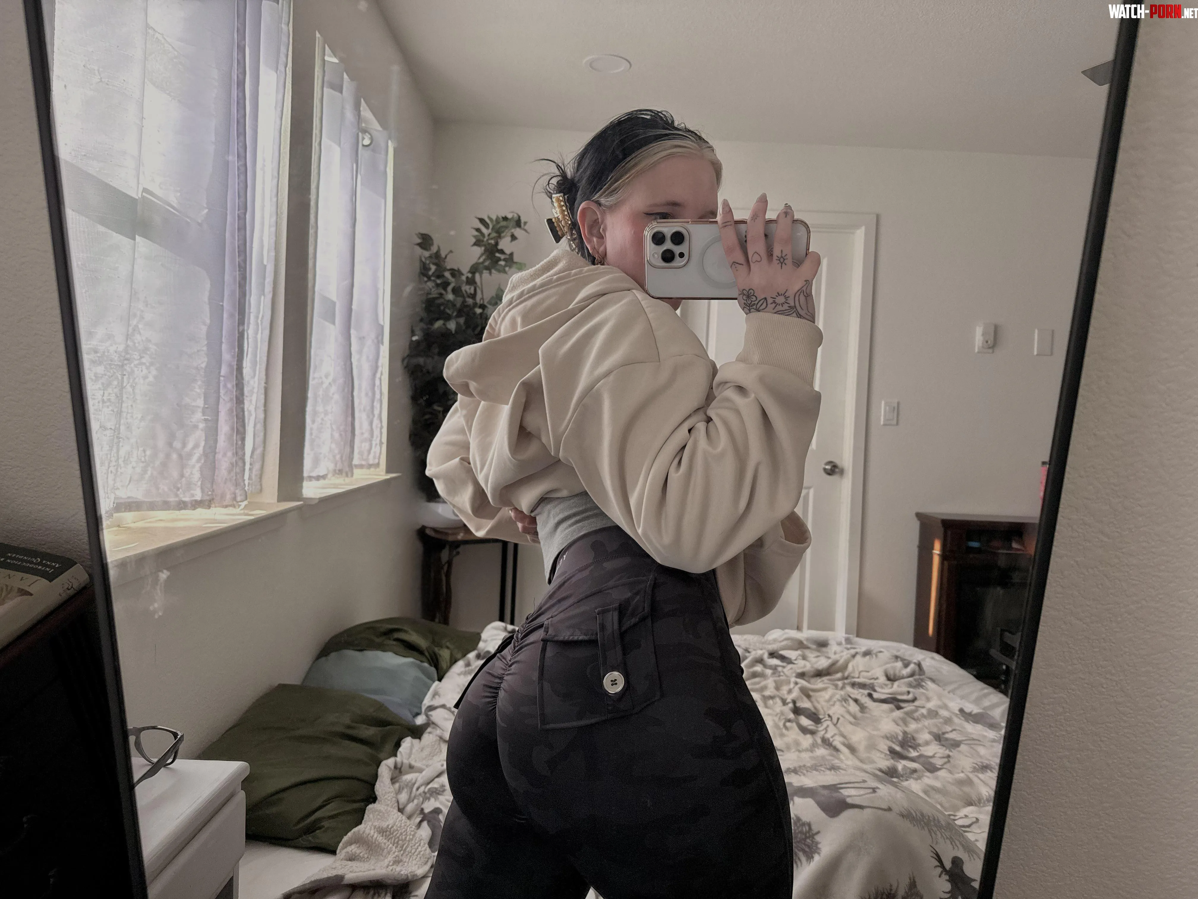 these camo leggings are my favorite currently by imrussiannotmad