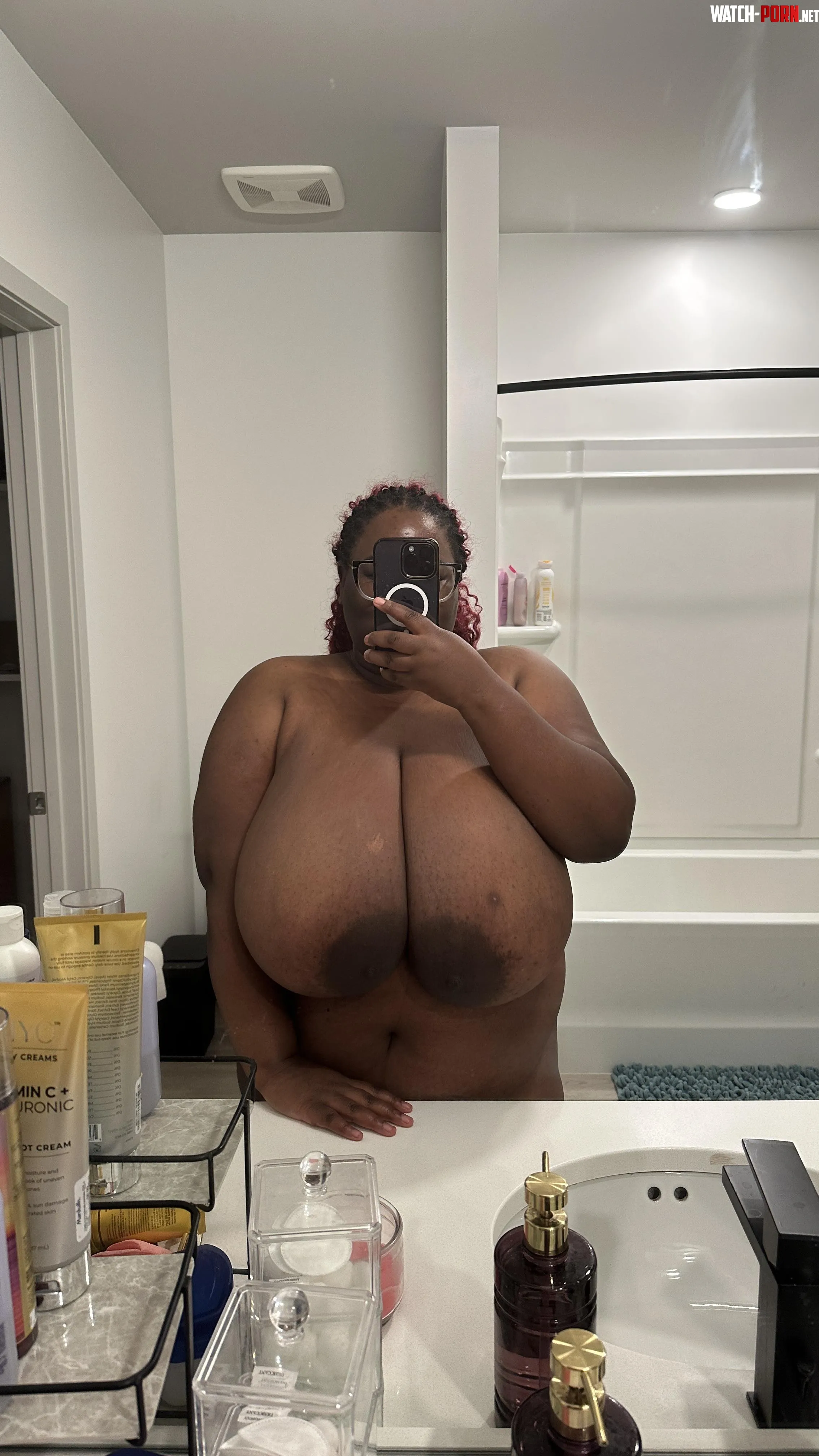 About to shower. Join me? by lunarrqueen-