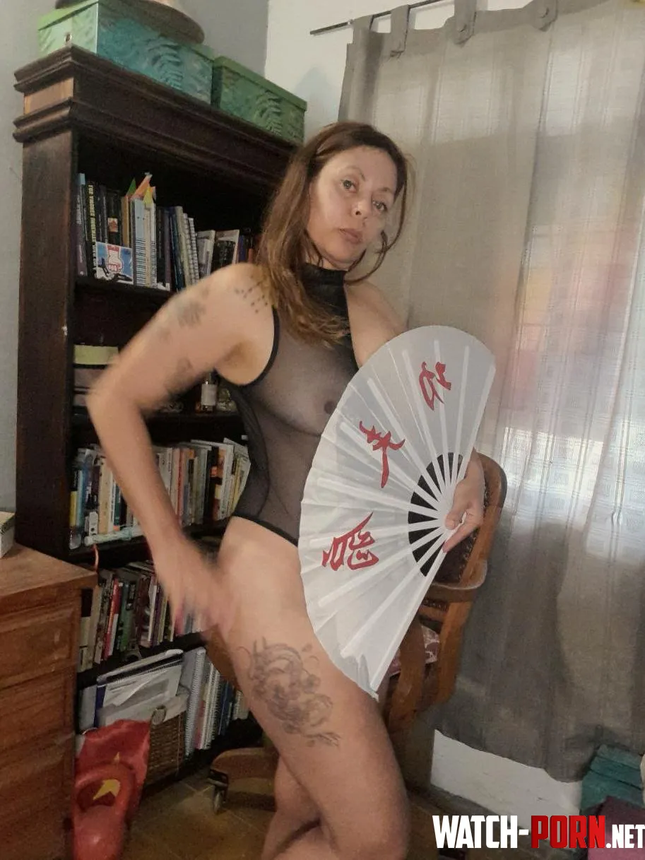 Teacher mom but recently divorced, would you still smash? by Flowerchildq